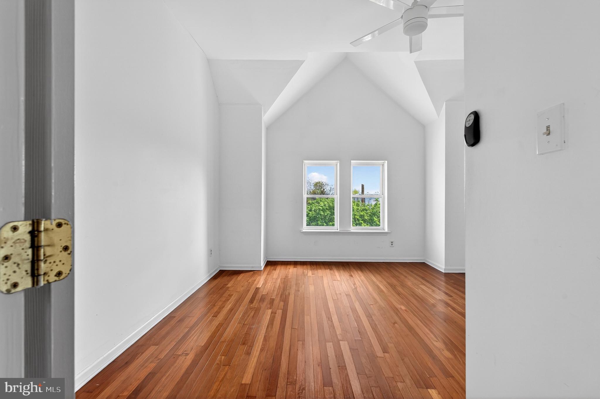 WALNUT HILL - Residential Income