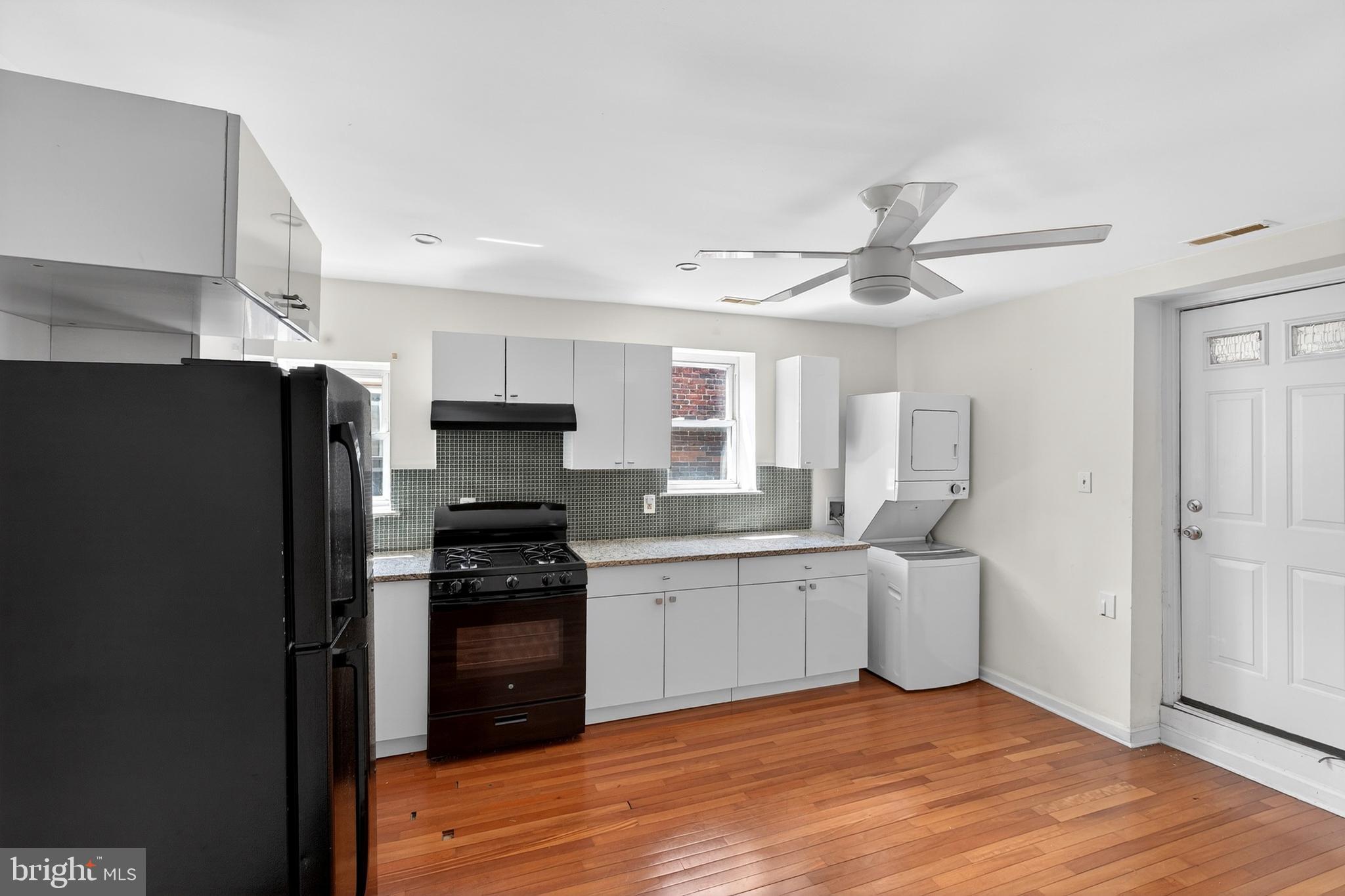 WALNUT HILL - Residential Income