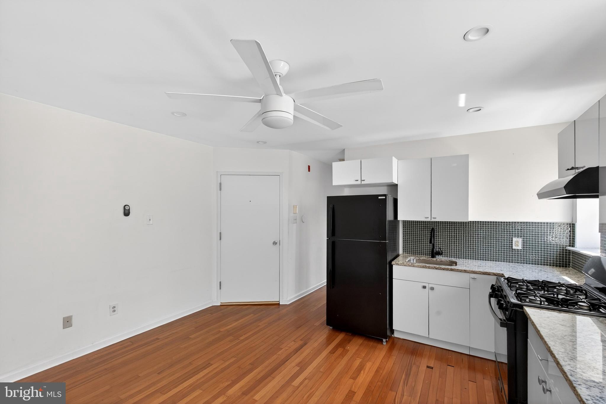 WALNUT HILL - Residential Income