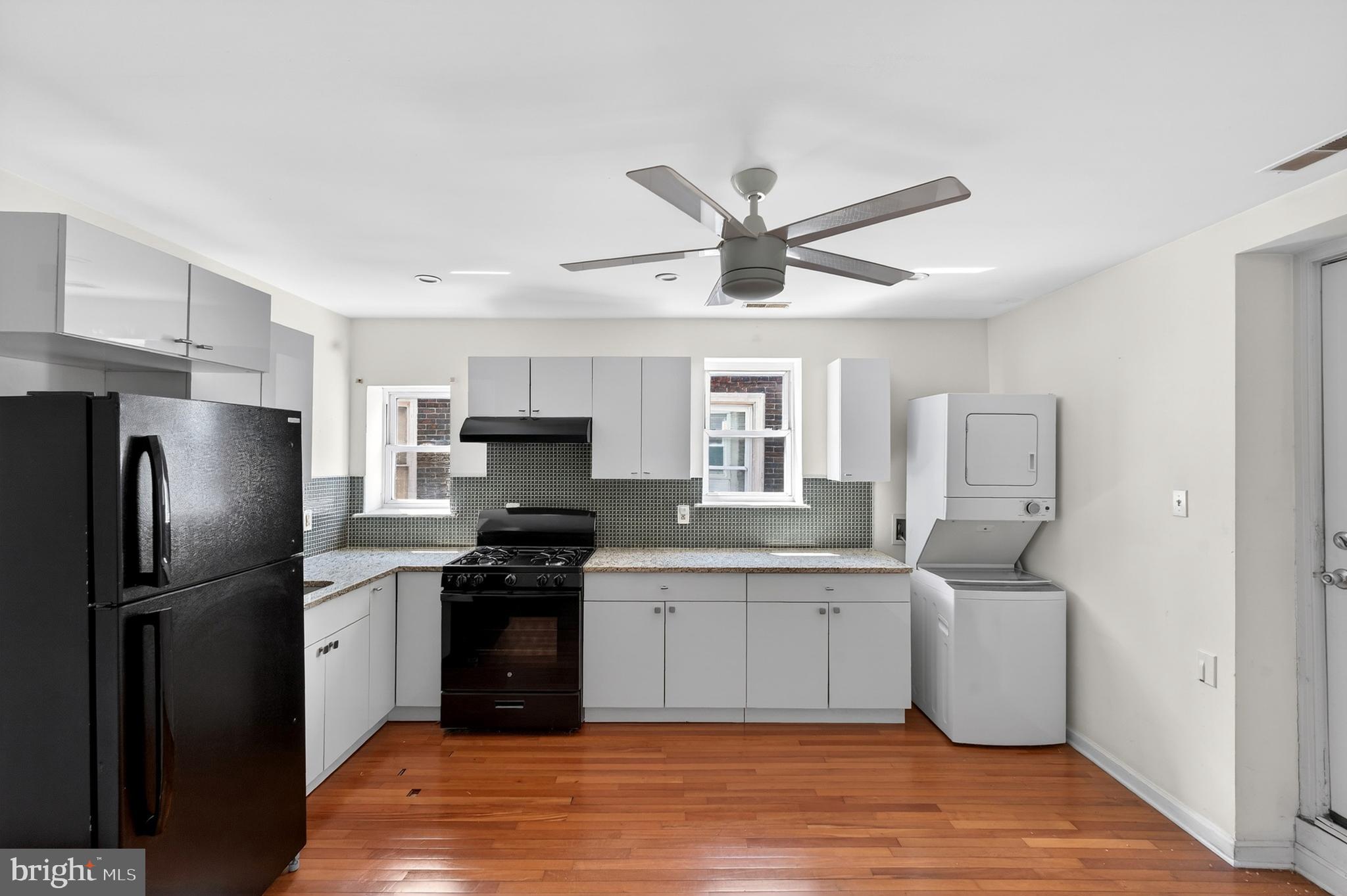 WALNUT HILL - Residential Income