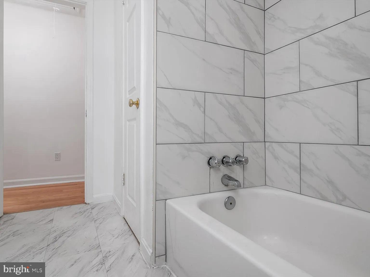 E L DAVIS - Residential