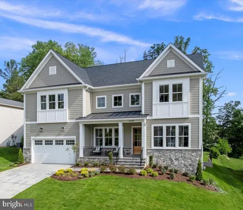 2040 Freedom Lane, Falls Church, VA MLS: VAFX2236366