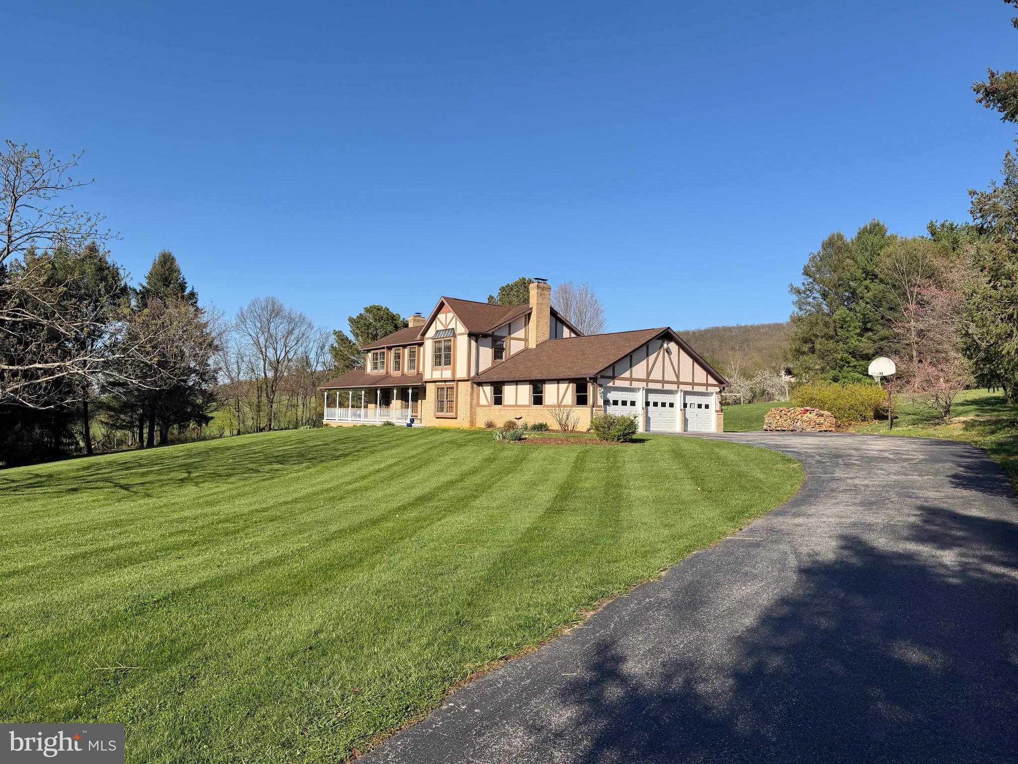 8001 MAPLEVILLE ROAD