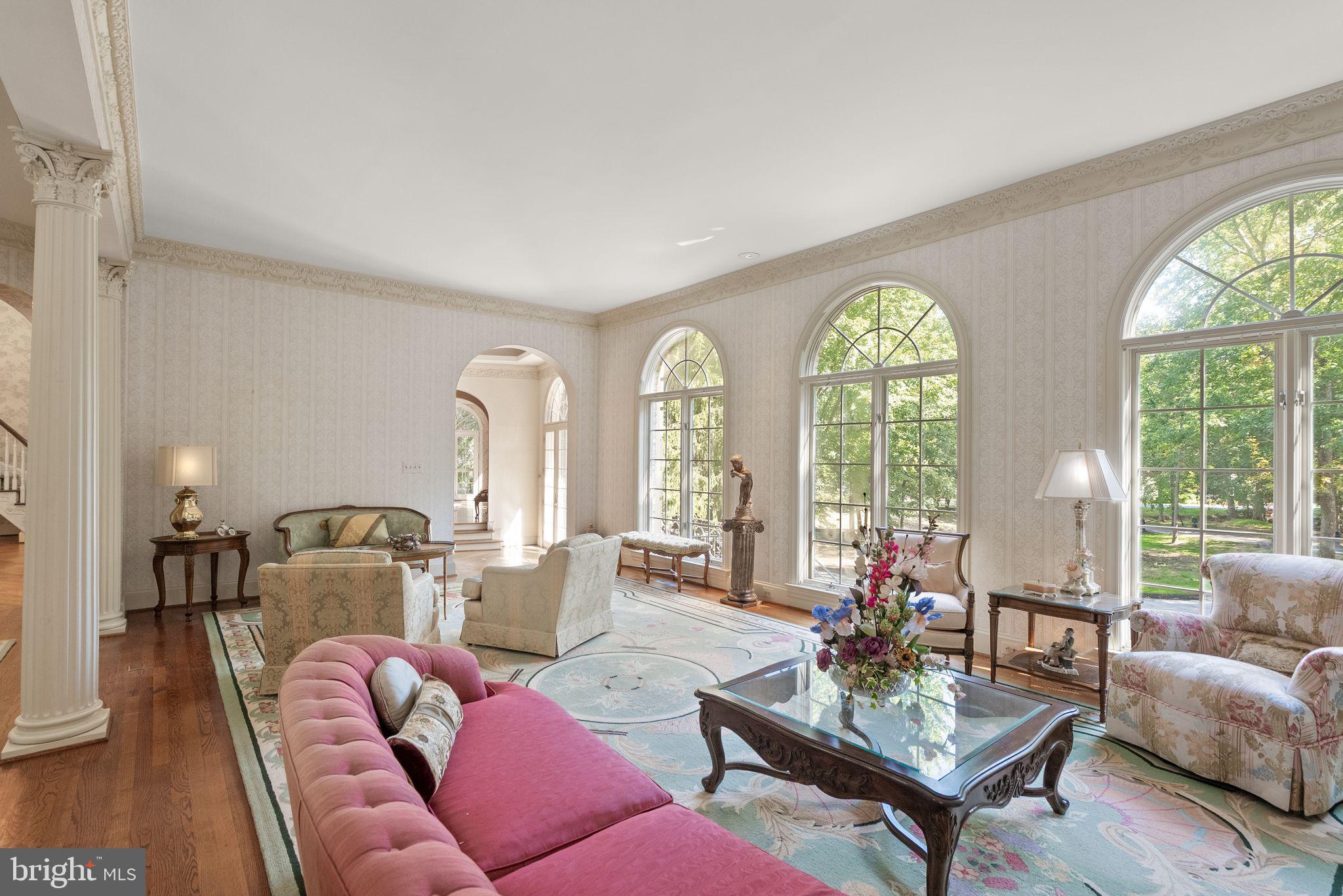 FALCONHURST - Residential