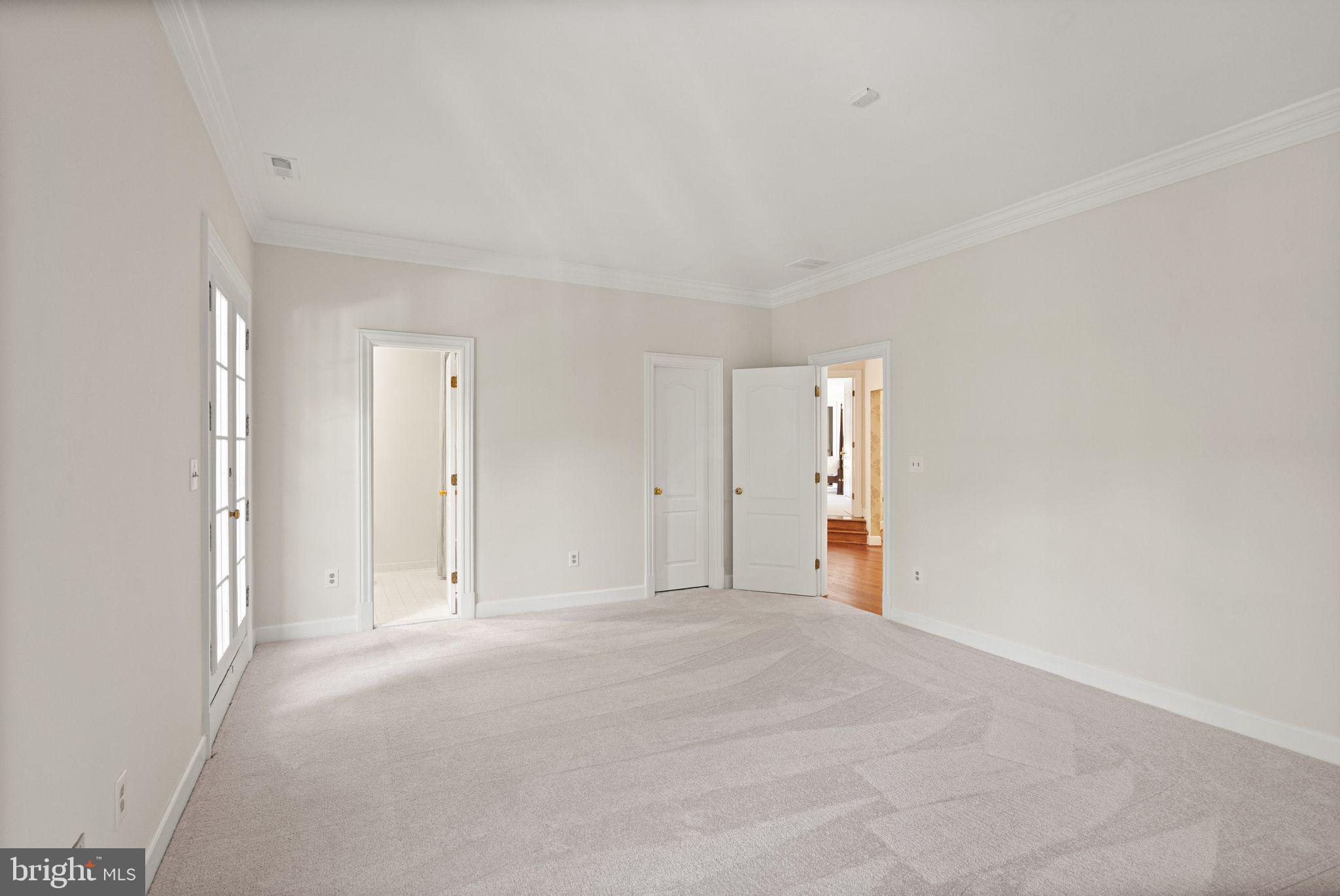 FALCONHURST - Residential