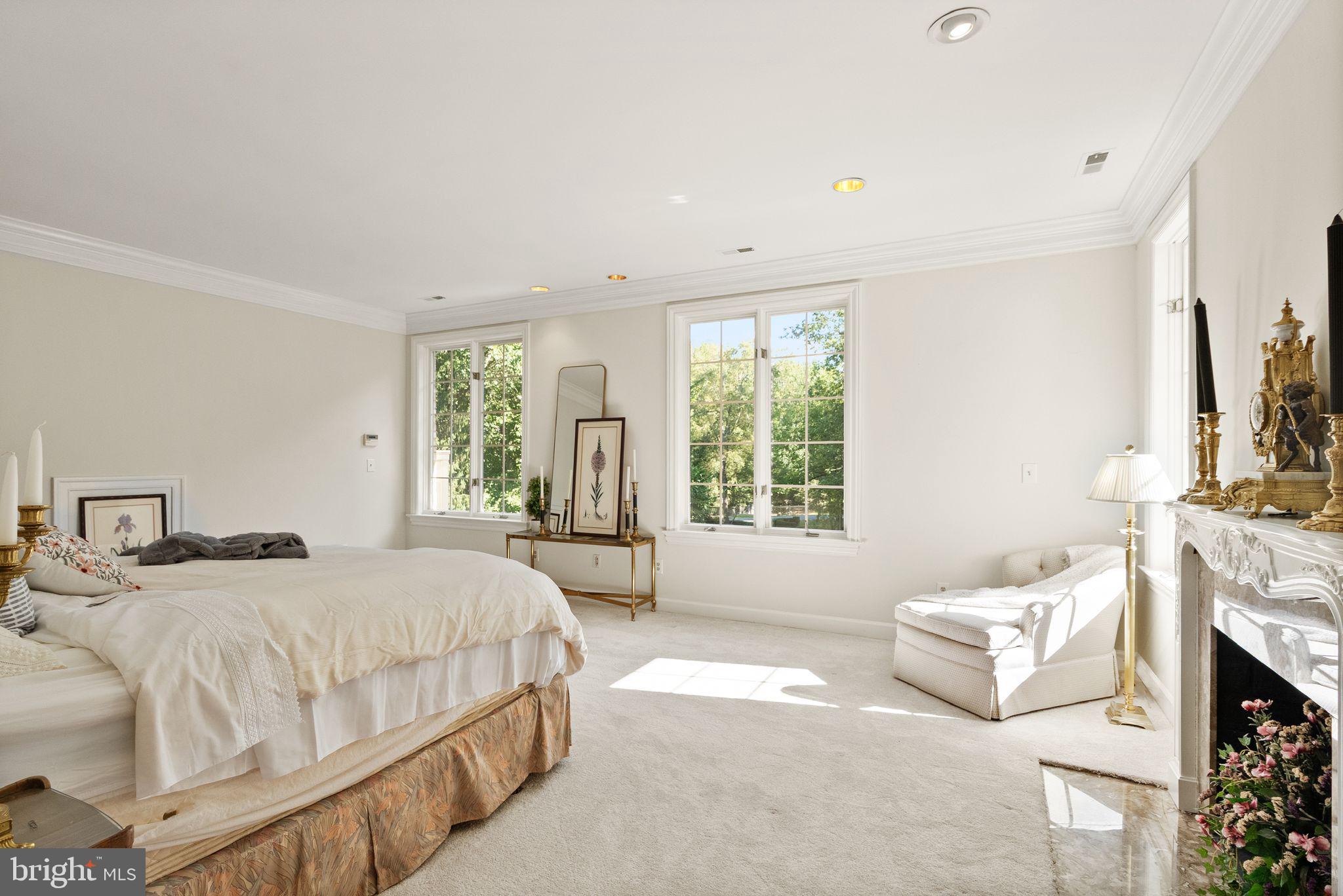 FALCONHURST - Residential