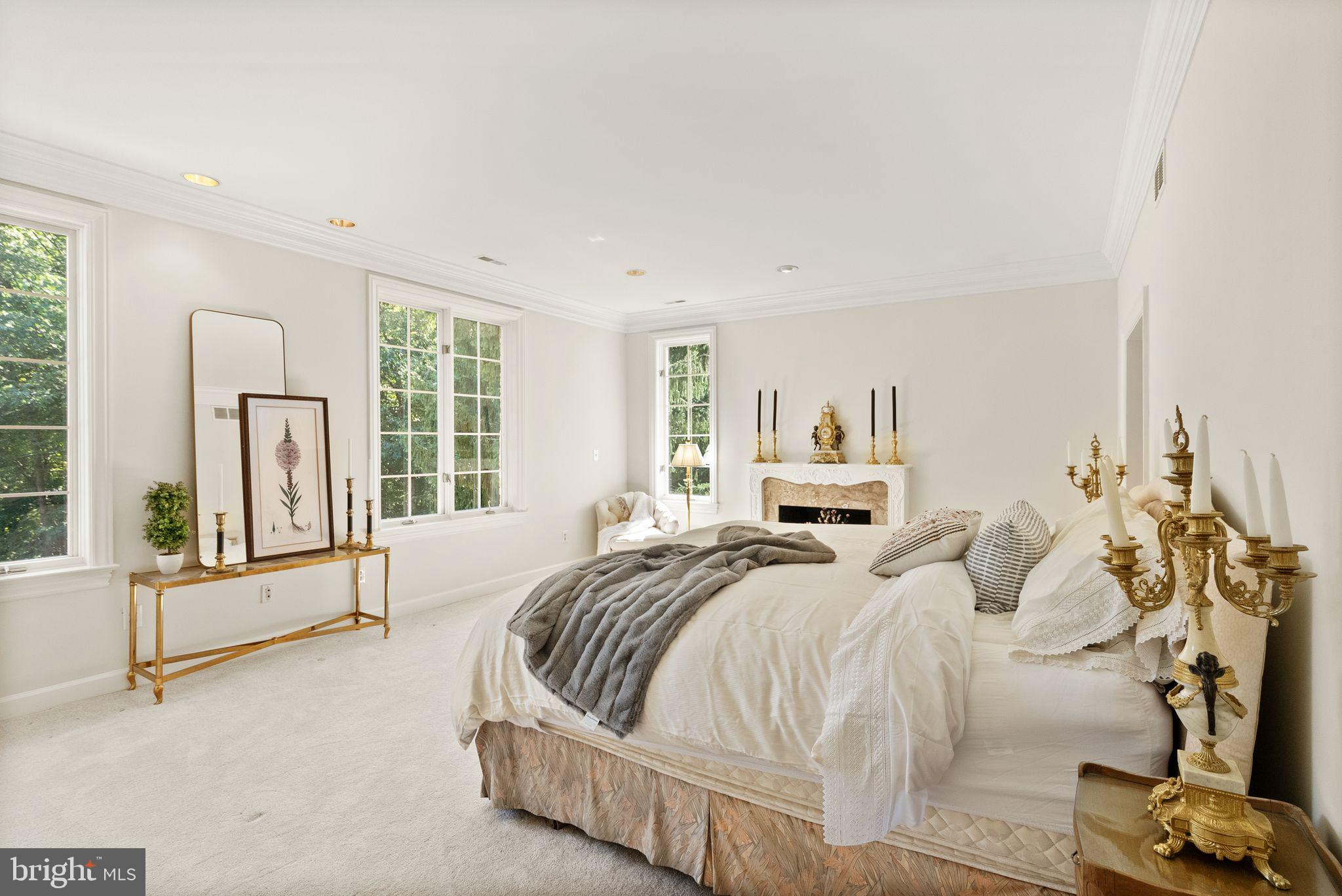 FALCONHURST - Residential