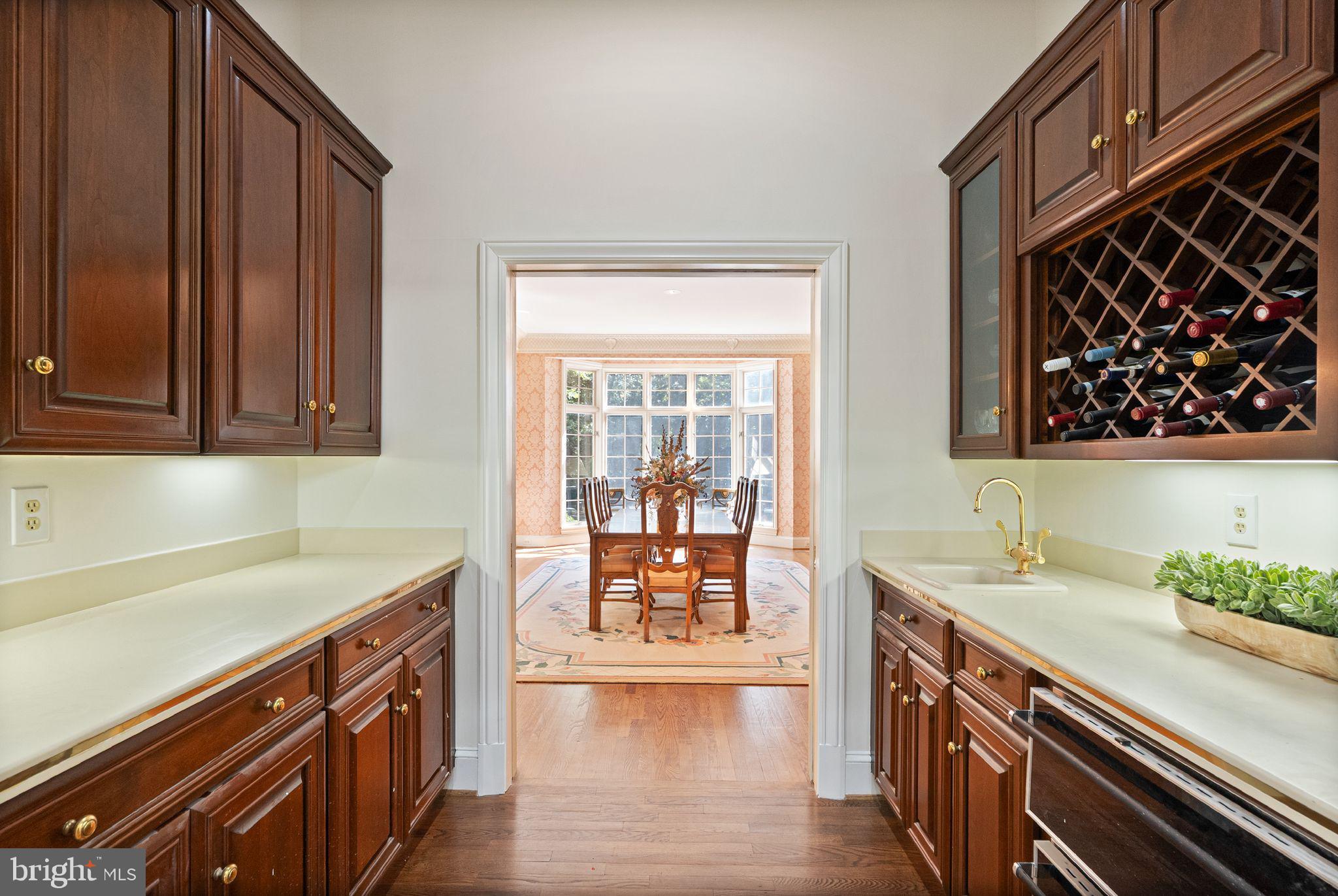 FALCONHURST - Residential