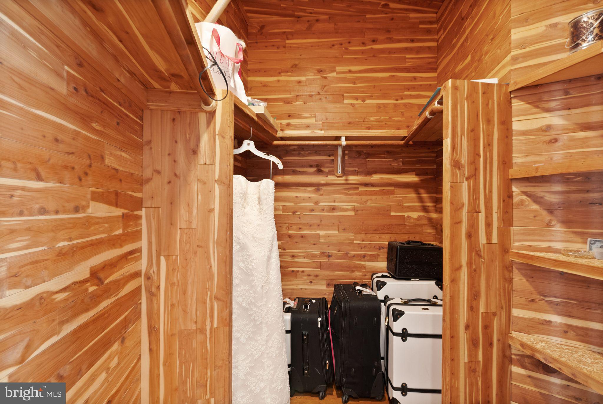 FALCONHURST - Residential