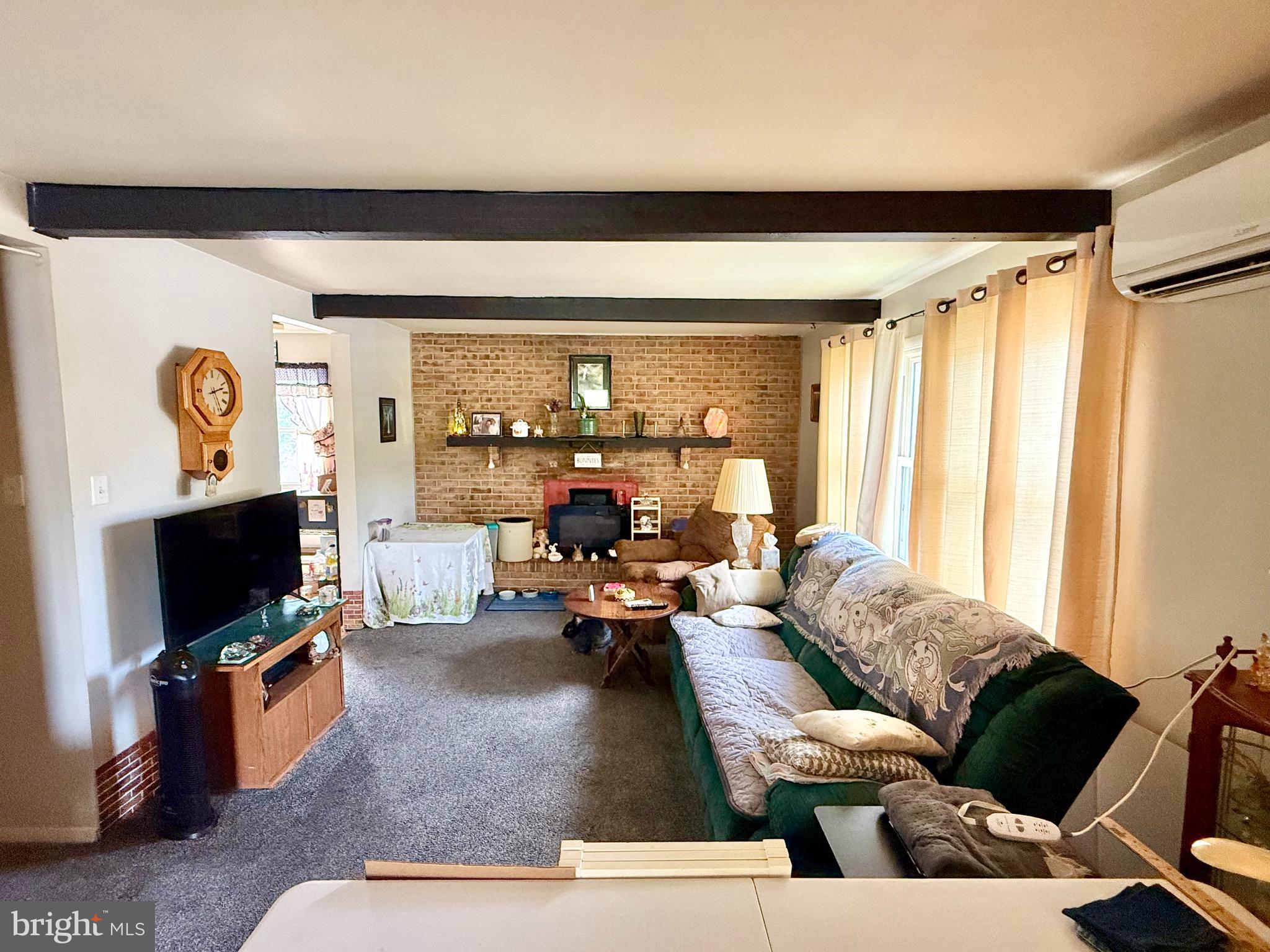 320-322 S GRIFFITH DRIVE
