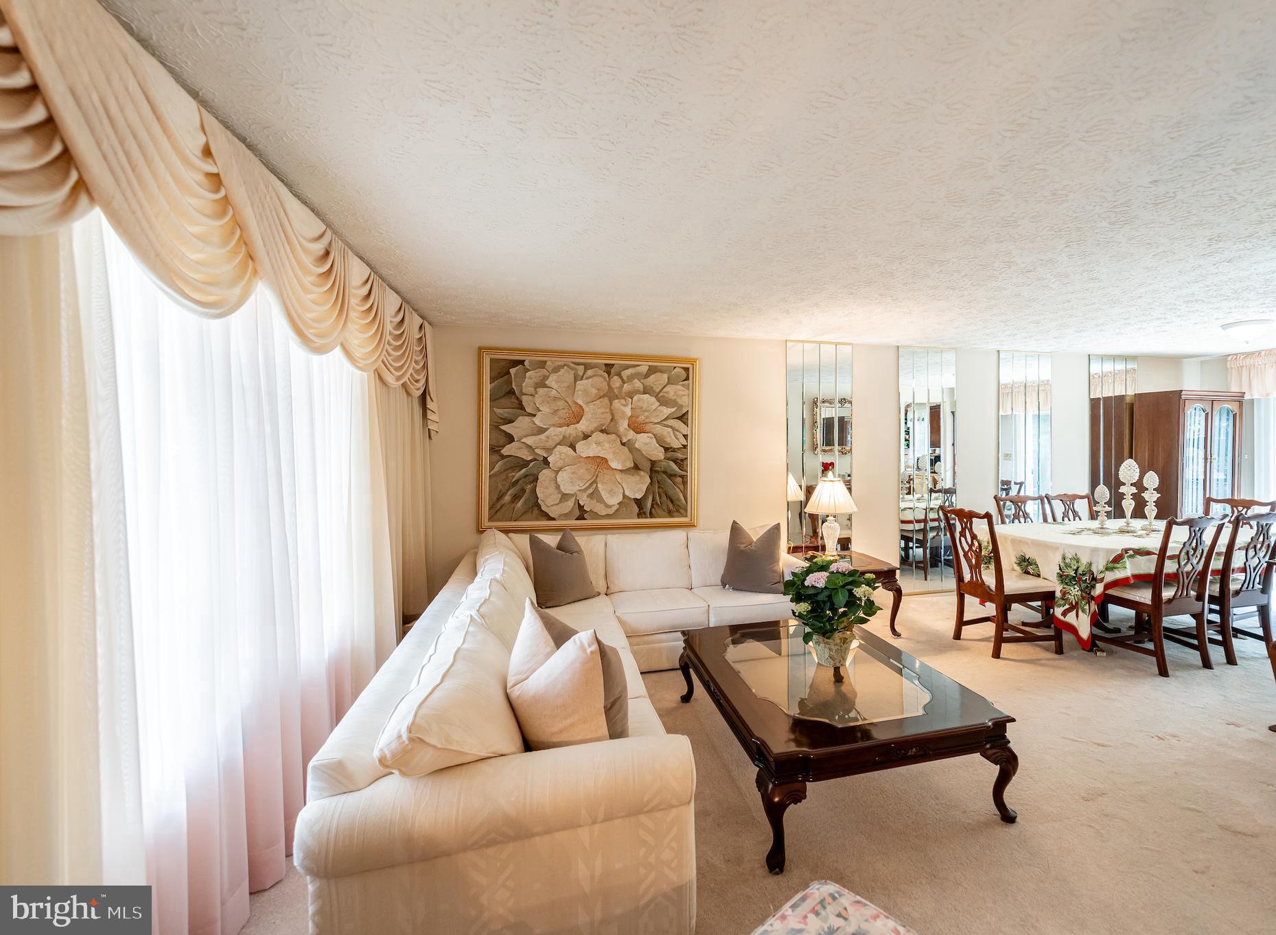 OAK SPRINGS - Residential