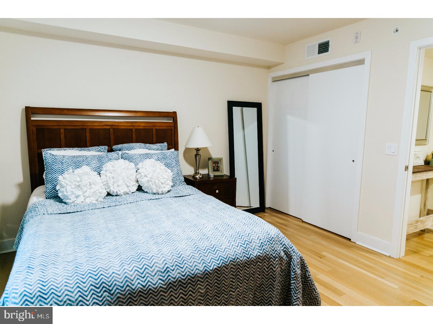 GRADUATE HOSPITAL - Commercial Sale