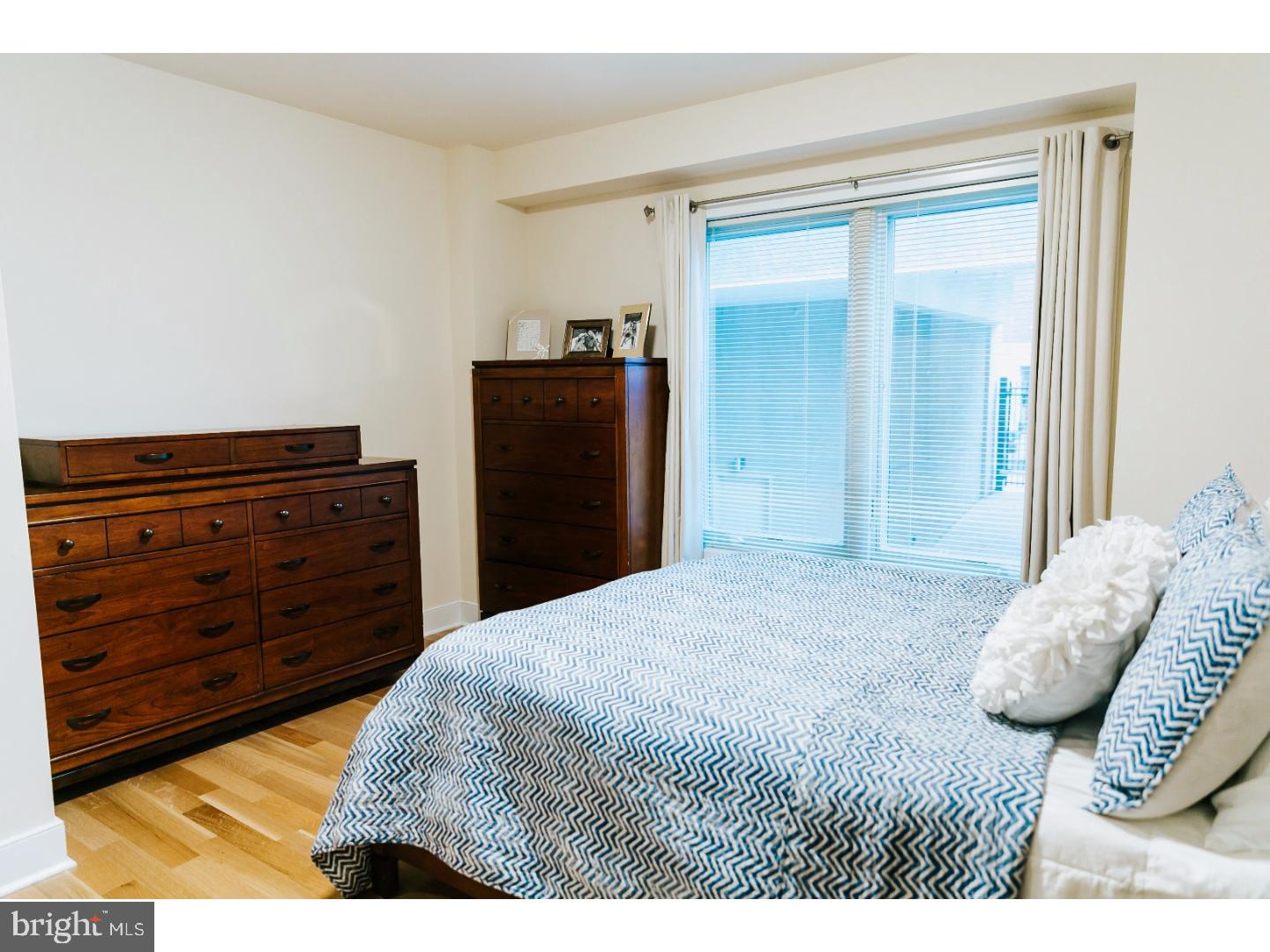 GRADUATE HOSPITAL - Commercial Sale
