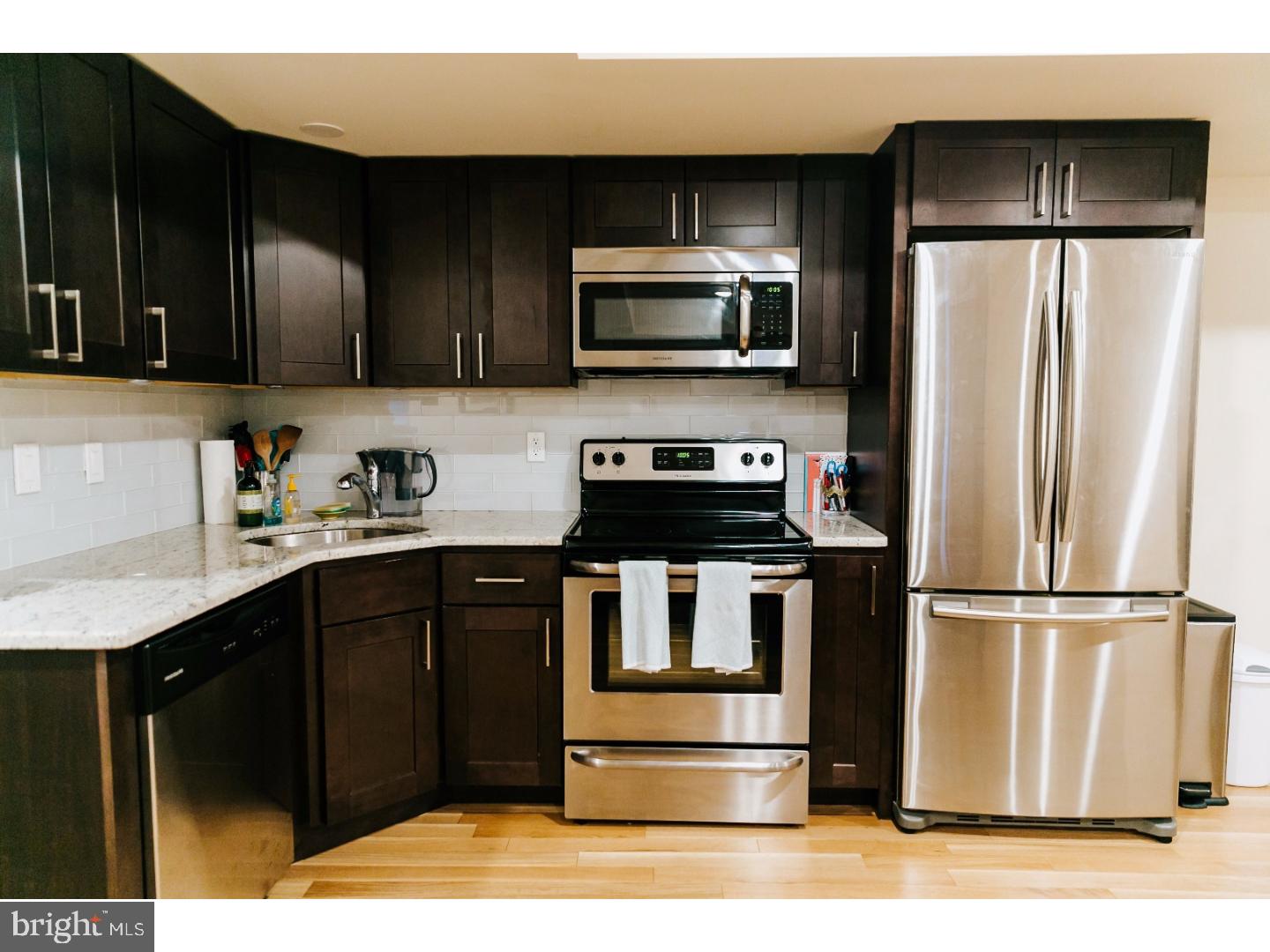 GRADUATE HOSPITAL - Commercial Sale