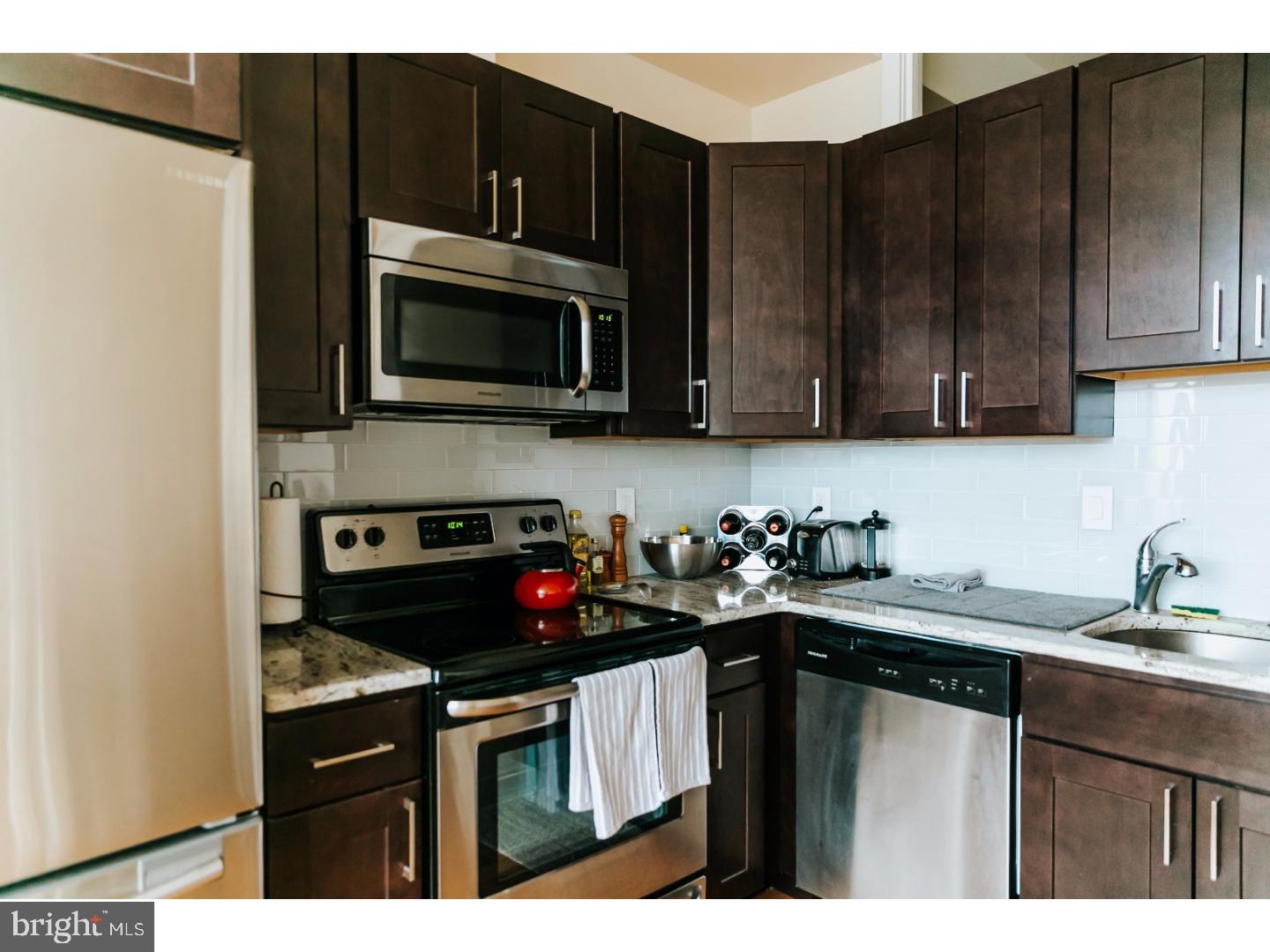 GRADUATE HOSPITAL - Commercial Sale