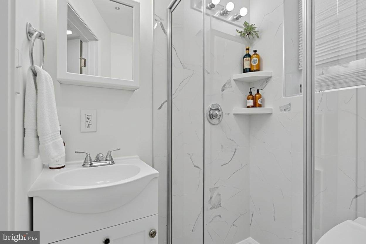 MANTUA - Residential