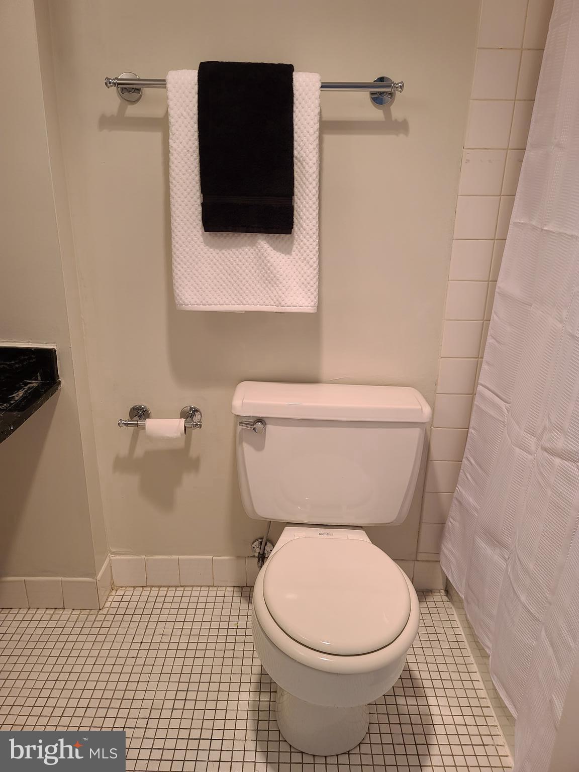 HUNTING CREEK CLUB CONDOMINIUMS - Residential