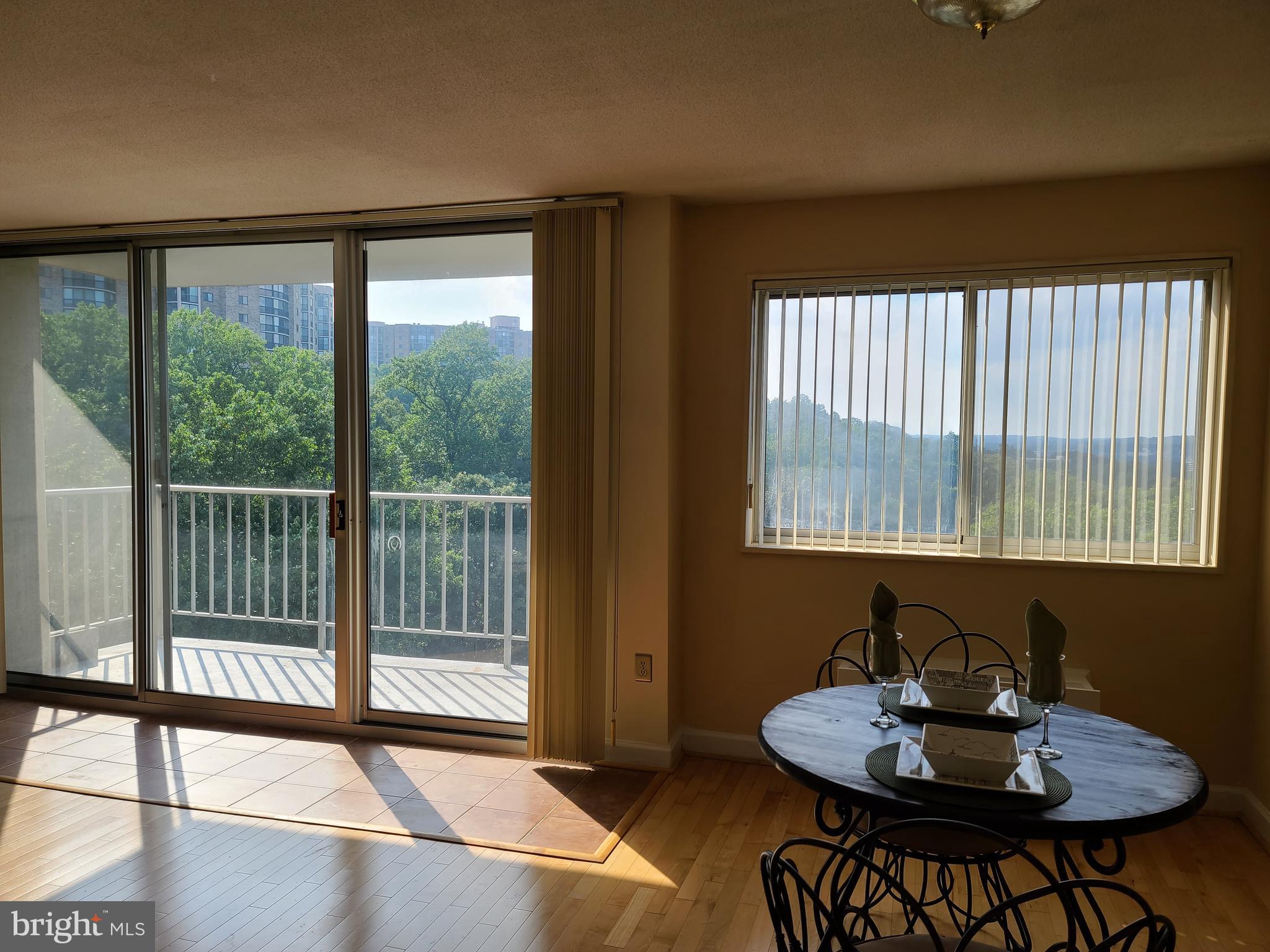 HUNTING CREEK CLUB CONDOMINIUMS - Residential