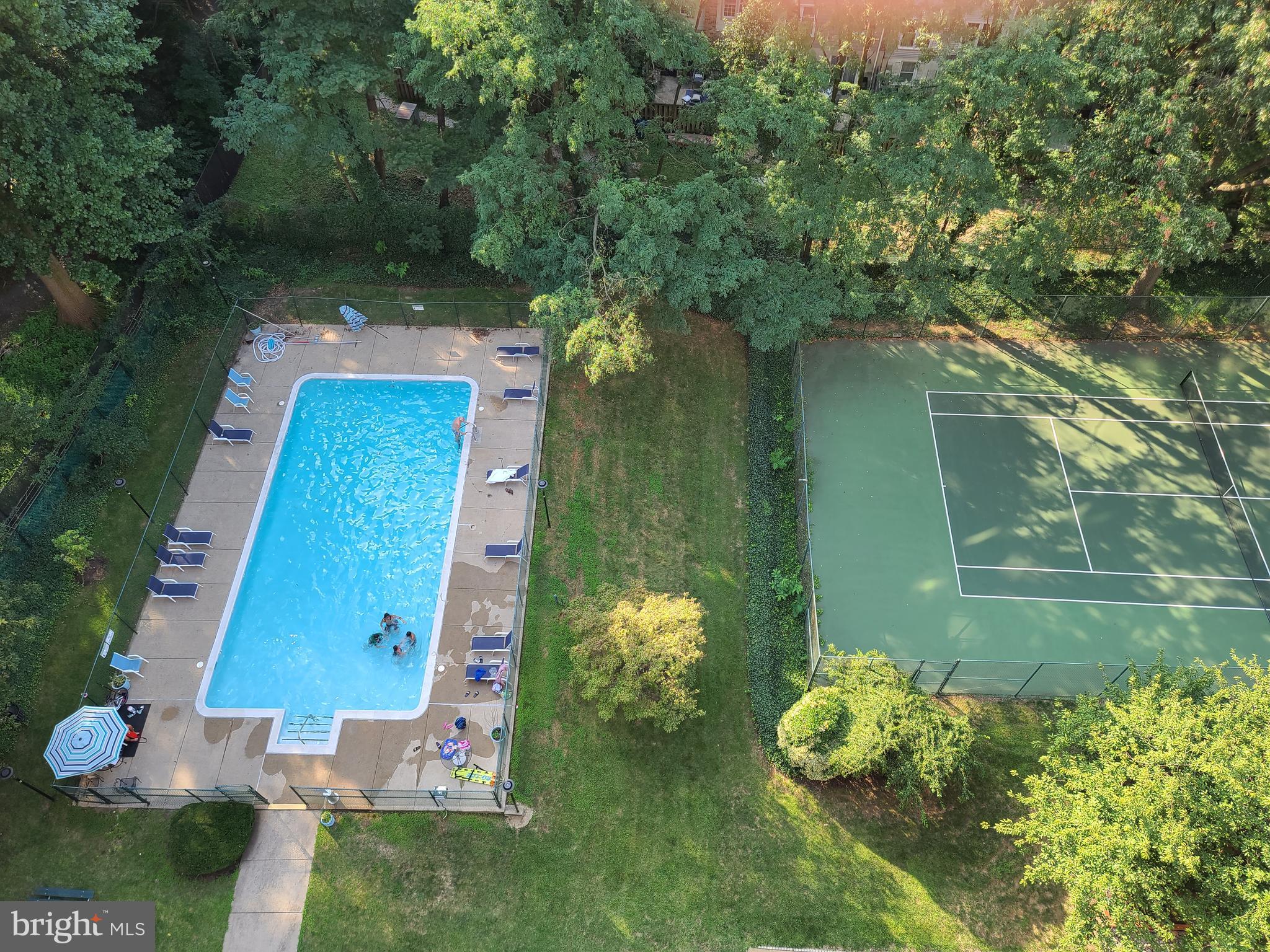 HUNTING CREEK CLUB CONDOMINIUMS - Residential