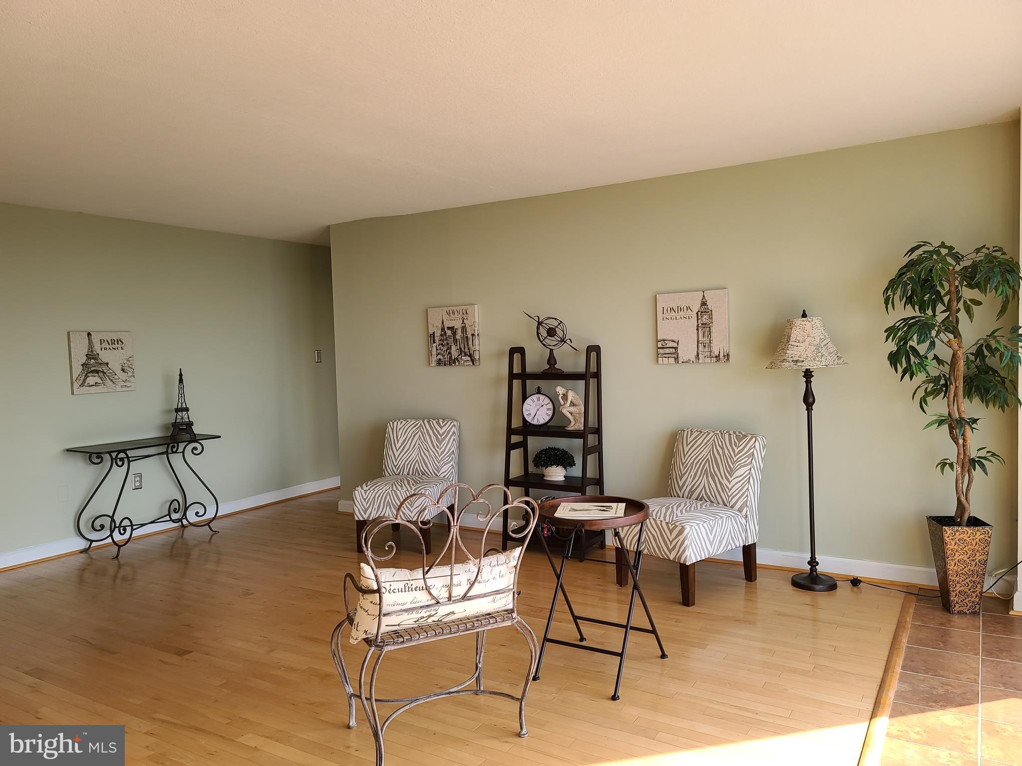 HUNTING CREEK CLUB CONDOMINIUMS - Residential