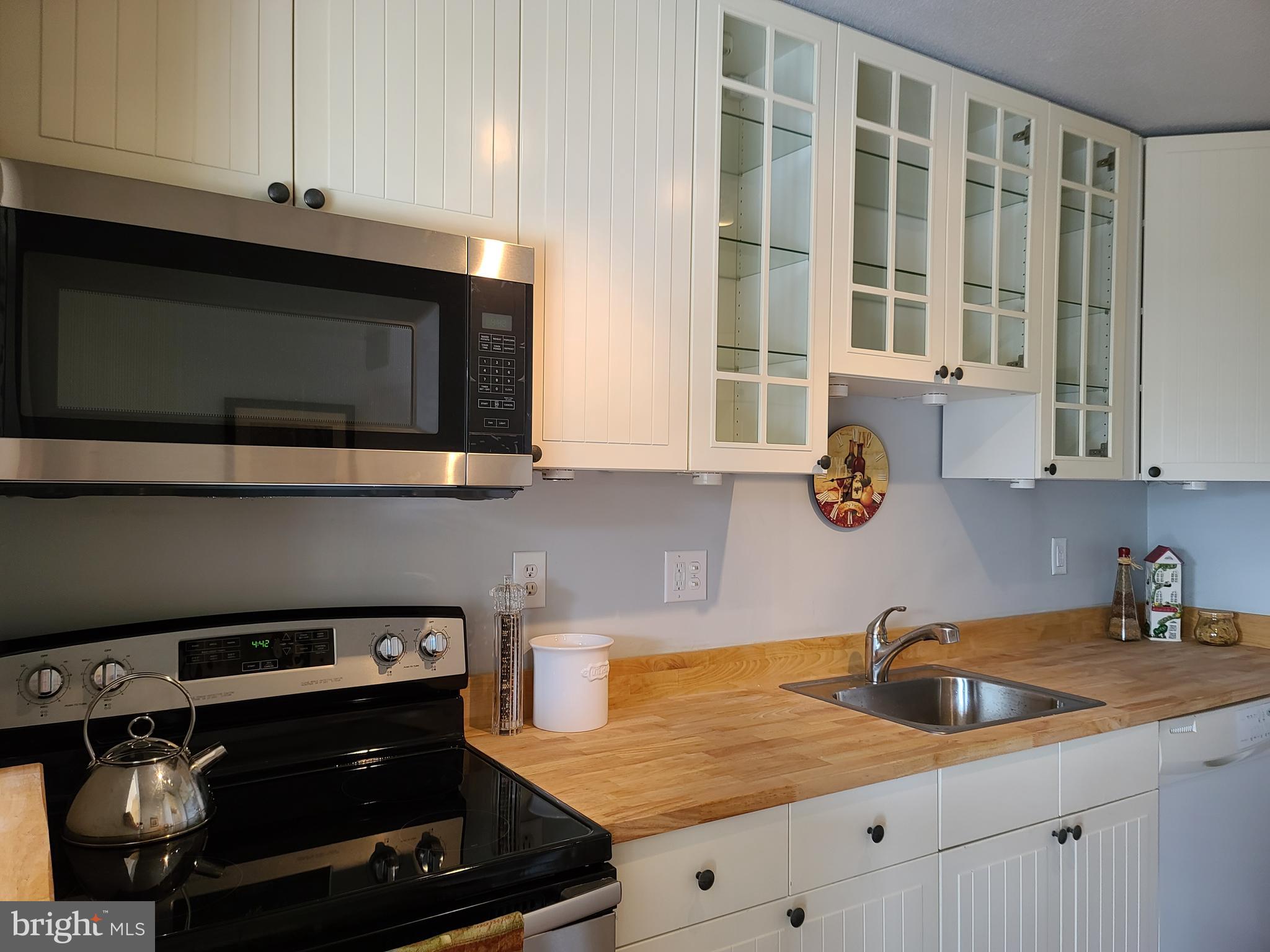 HUNTING CREEK CLUB CONDOMINIUMS - Residential