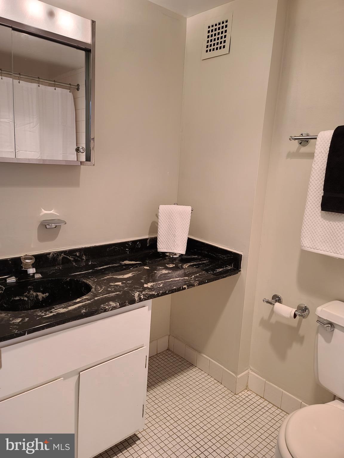 HUNTING CREEK CLUB CONDOMINIUMS - Residential