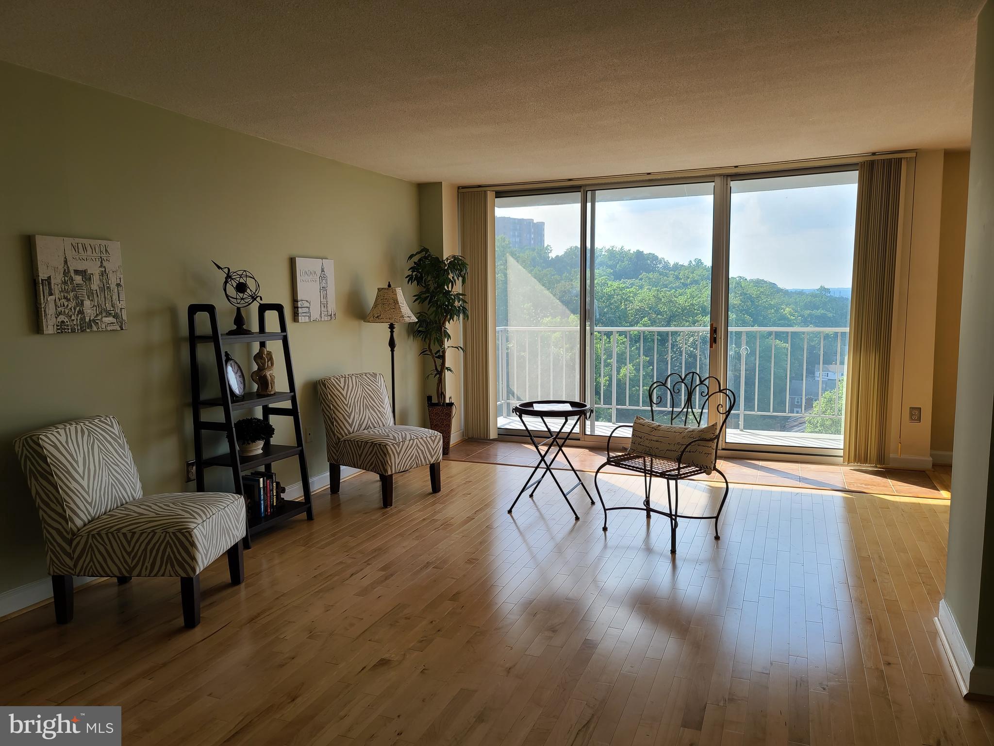 HUNTING CREEK CLUB CONDOMINIUMS - Residential