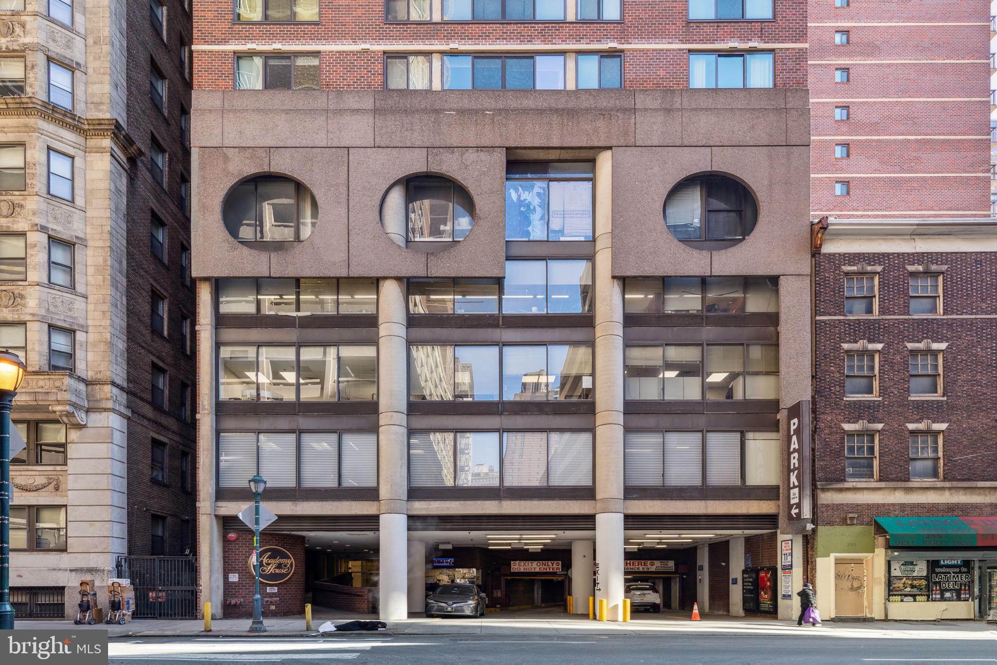 AVENUE OF THE ARTS - Residential