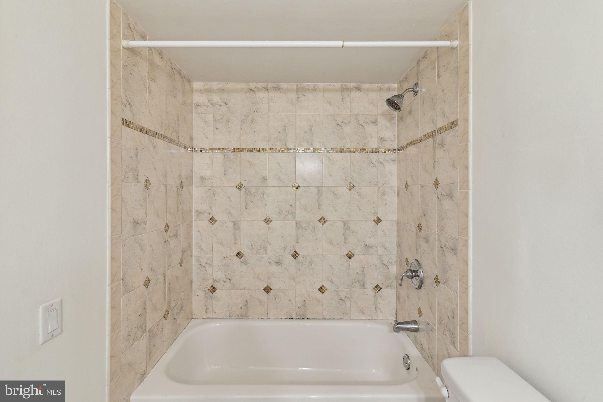 AVENUE OF THE ARTS - Residential