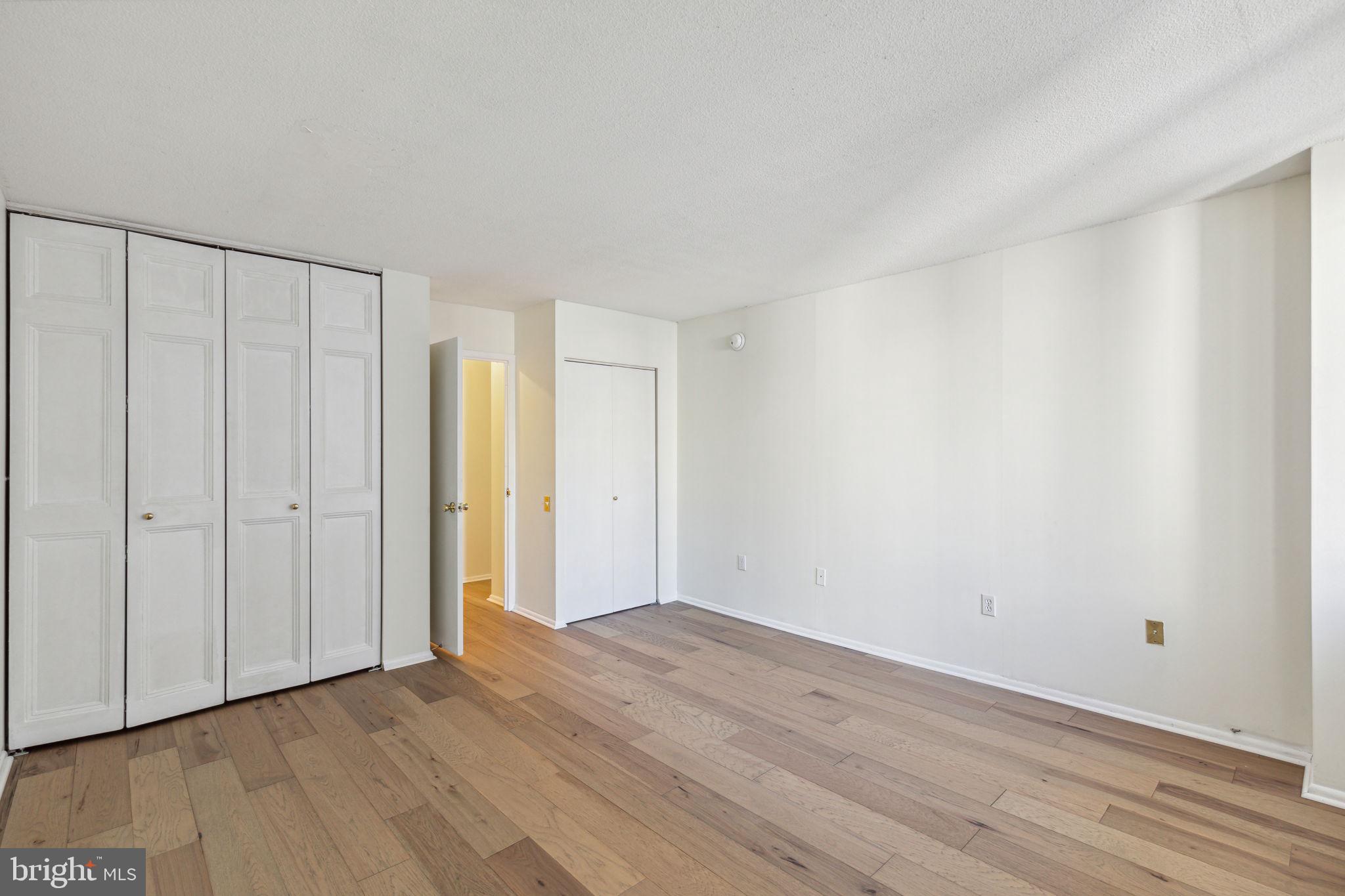 AVENUE OF THE ARTS - Residential