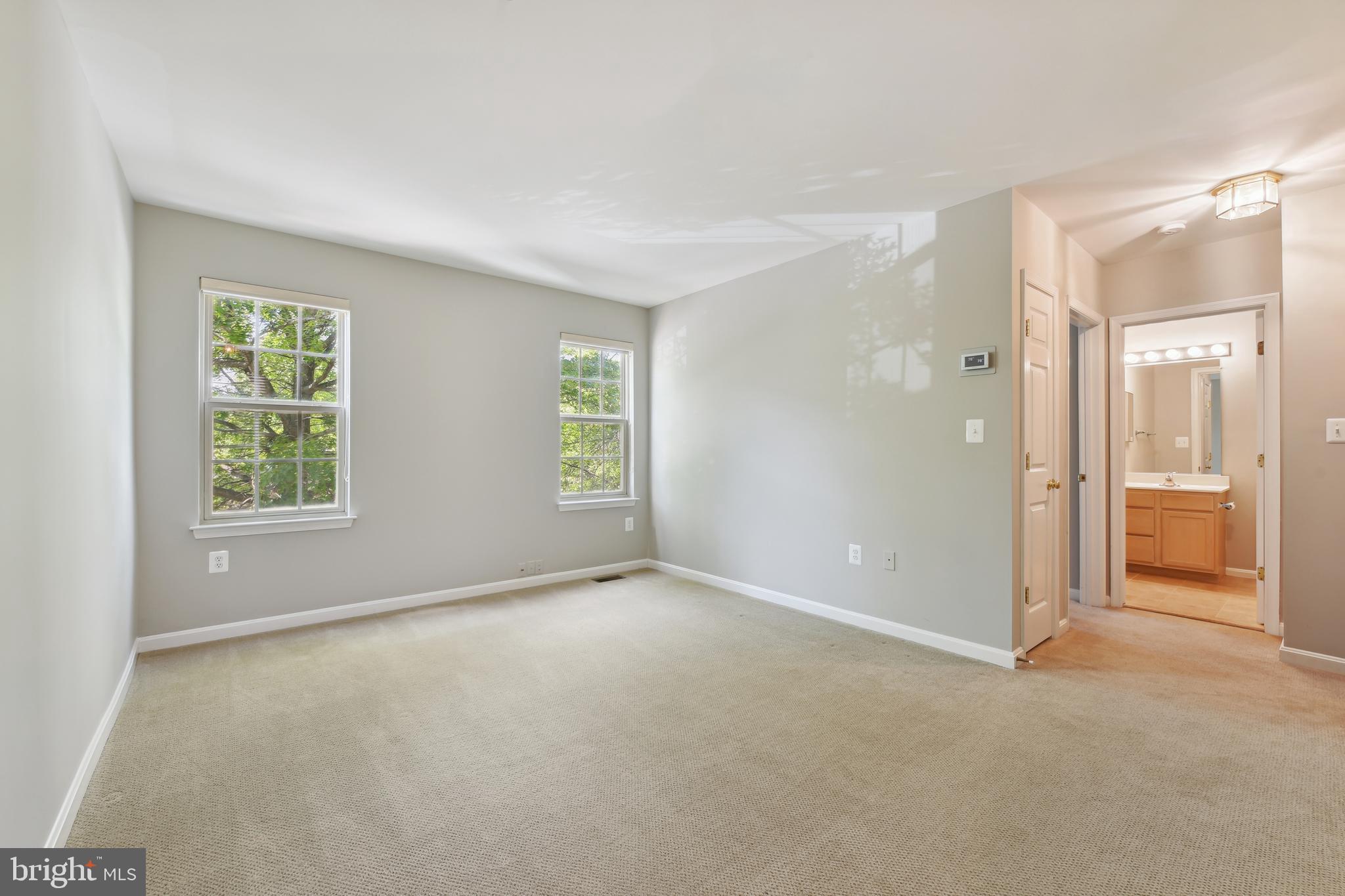 COURTLANDS AT CASCADES - Residential