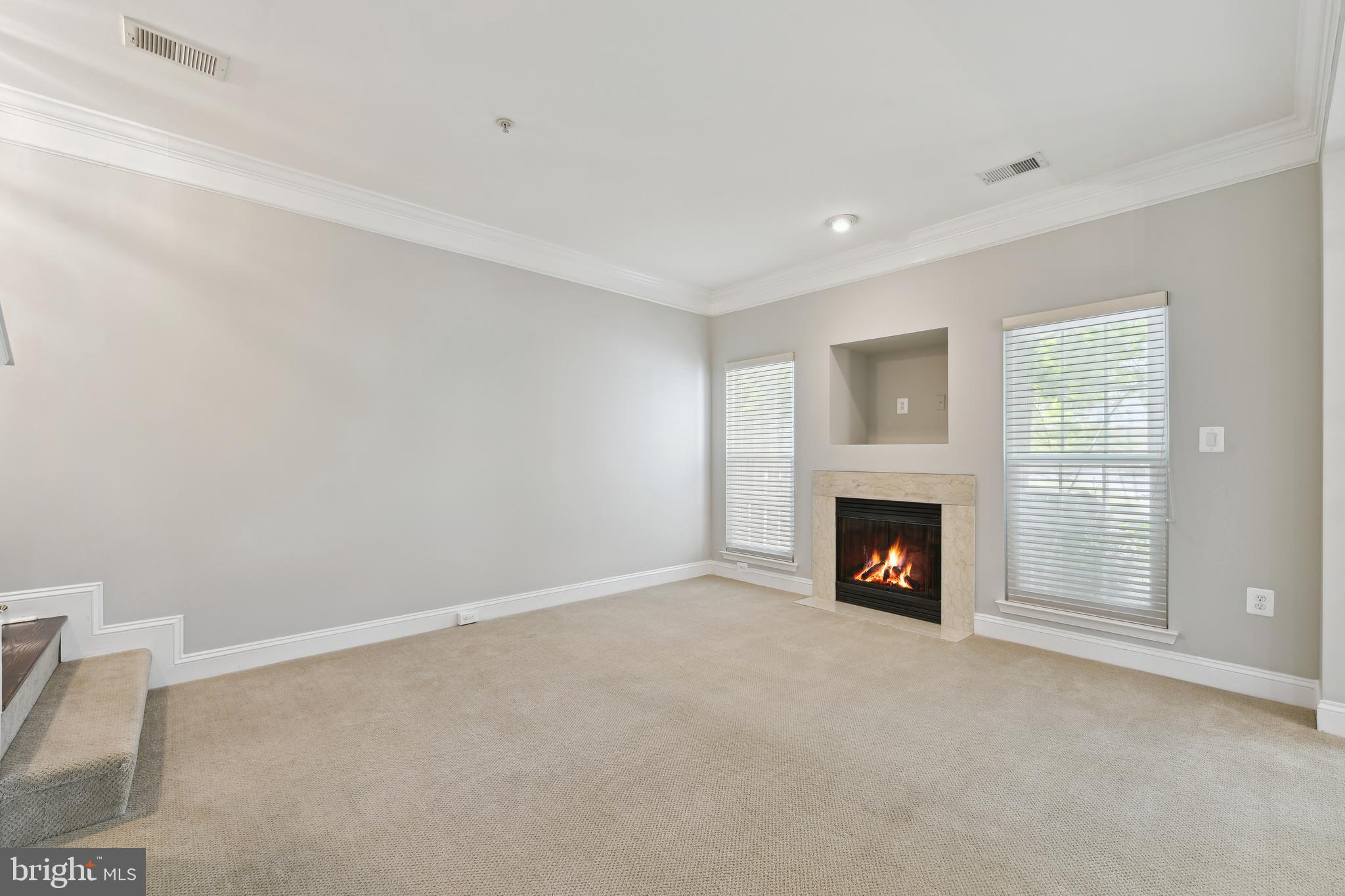 COURTLANDS AT CASCADES - Residential