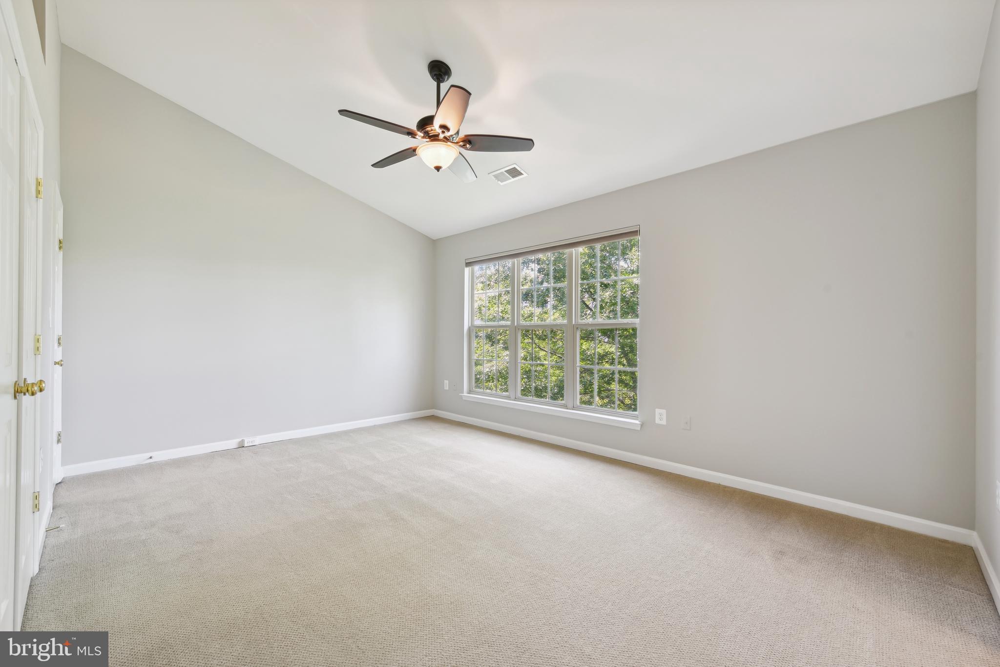 COURTLANDS AT CASCADES - Residential