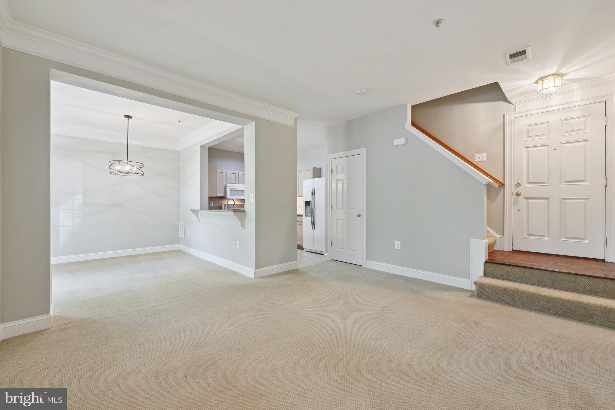 COURTLANDS AT CASCADES - Residential