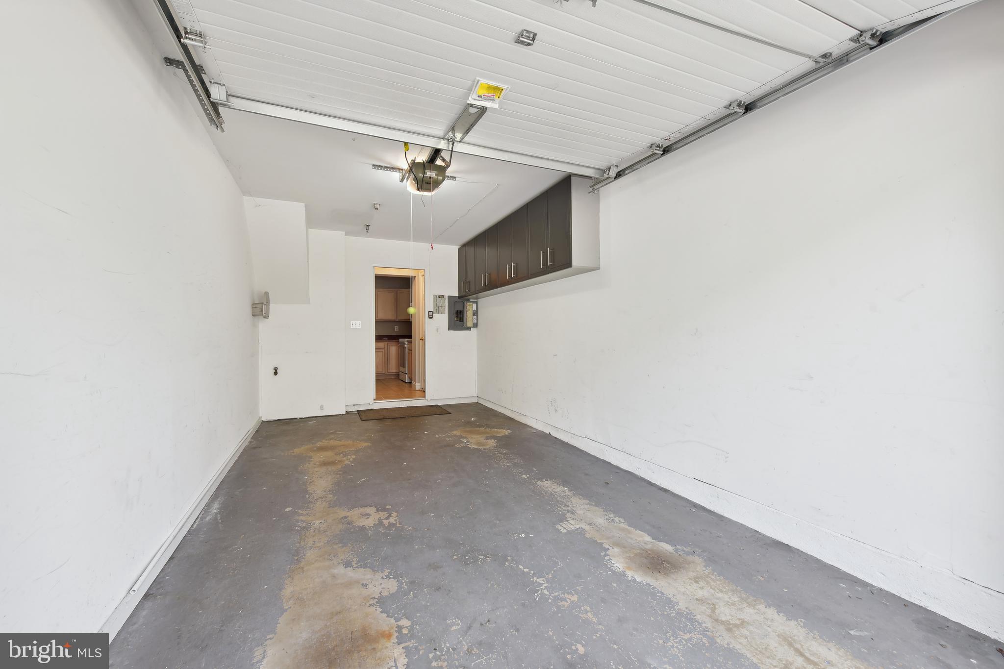 COURTLANDS AT CASCADES - Residential