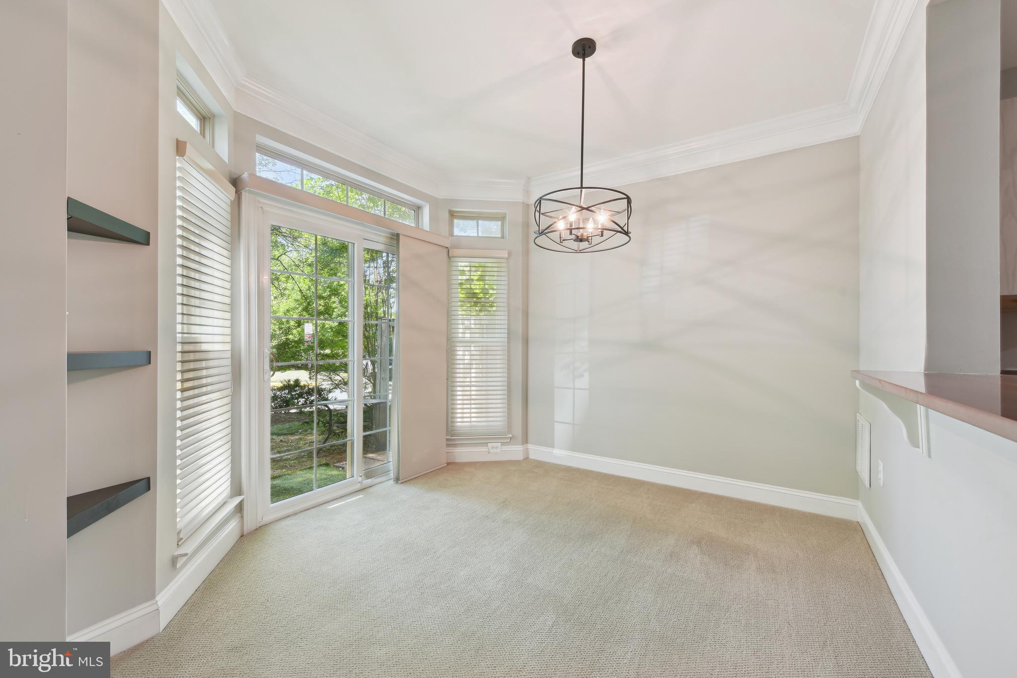 COURTLANDS AT CASCADES - Residential