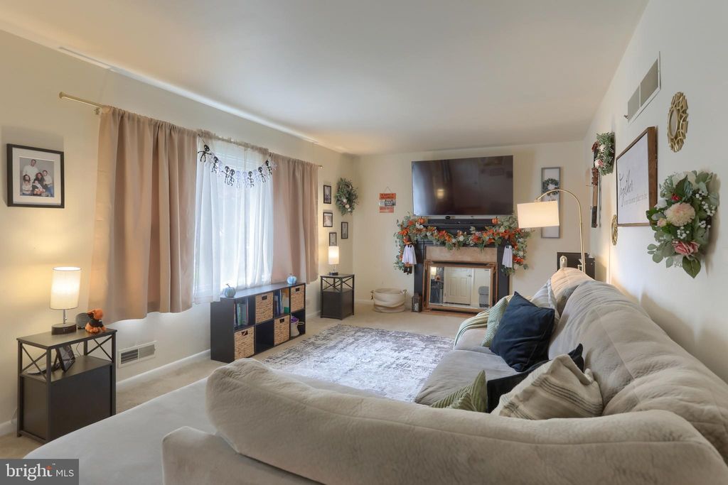 Photo of 662 Woodview Street, HARRISBURG, PA 17113 (MLS # PADA2050946)