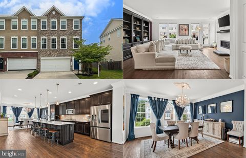 Photo of 6856 Bryson Circle, HAYMARKET, VA 20169 (MLS # VAPW2124792)