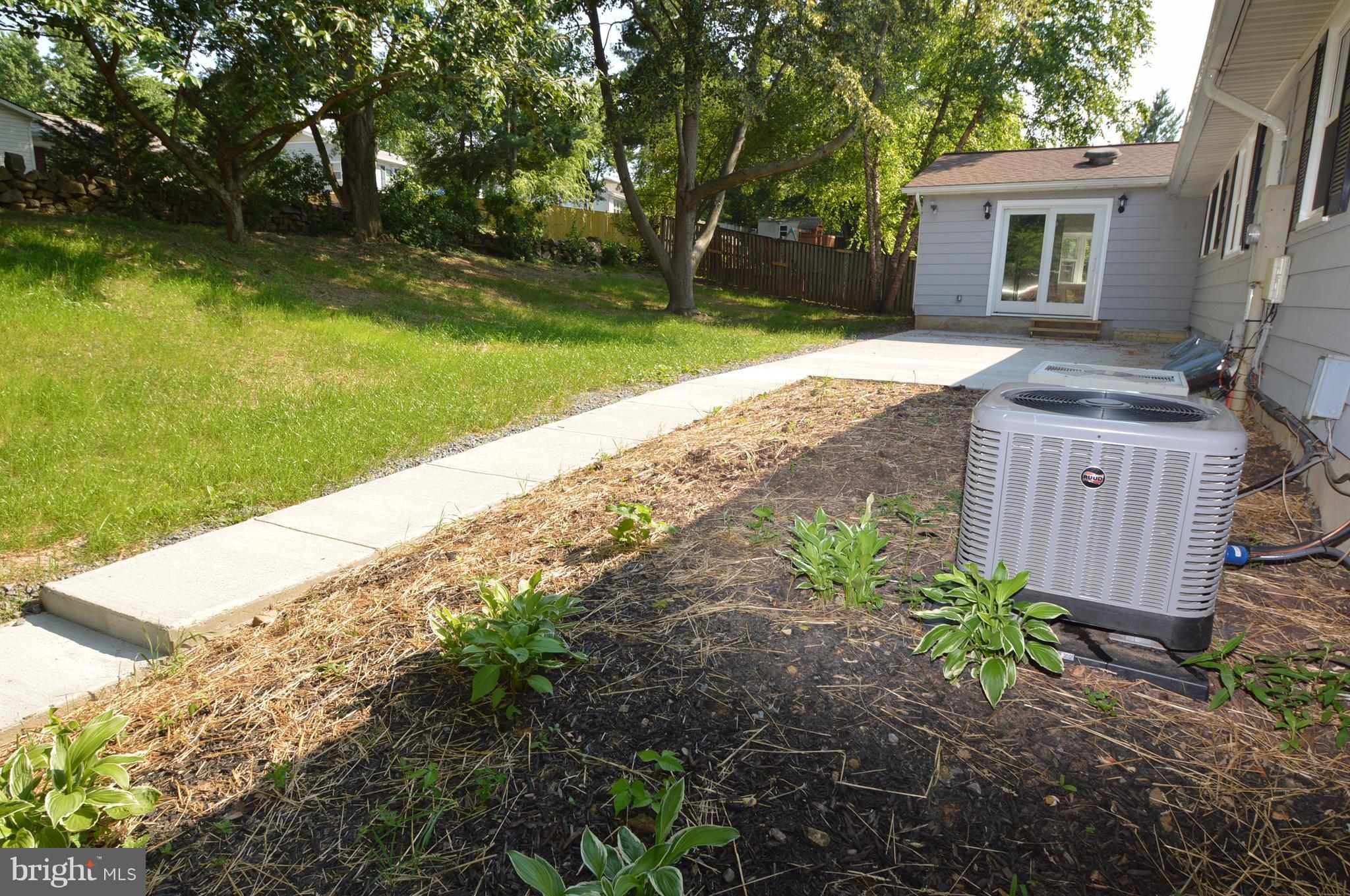 LEESBURG ESTATES - Residential