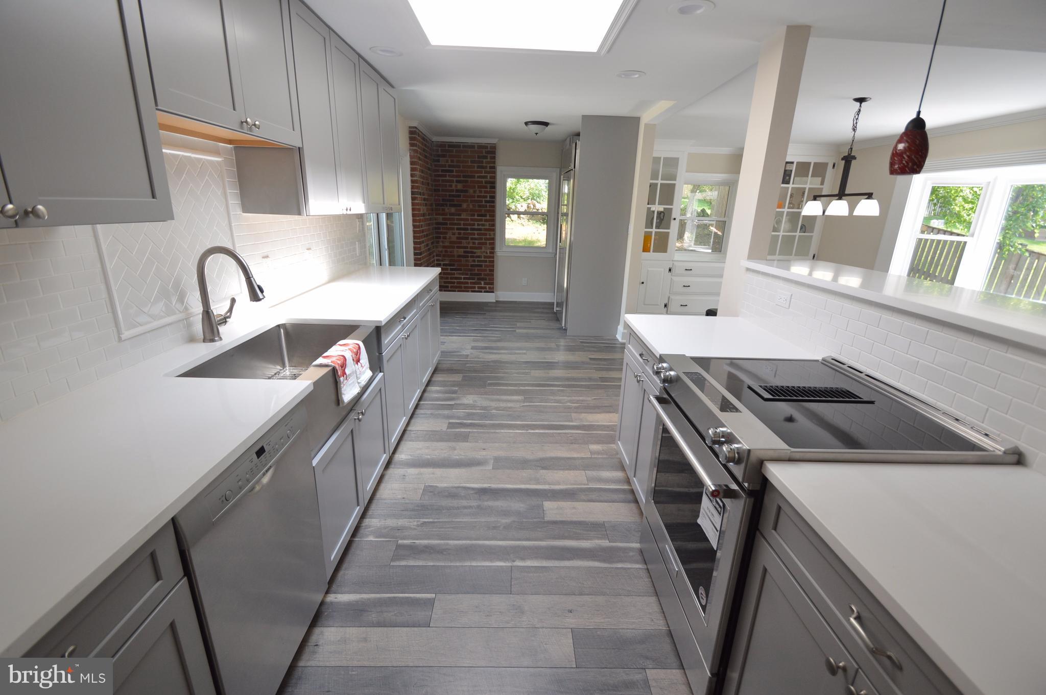 LEESBURG ESTATES - Residential