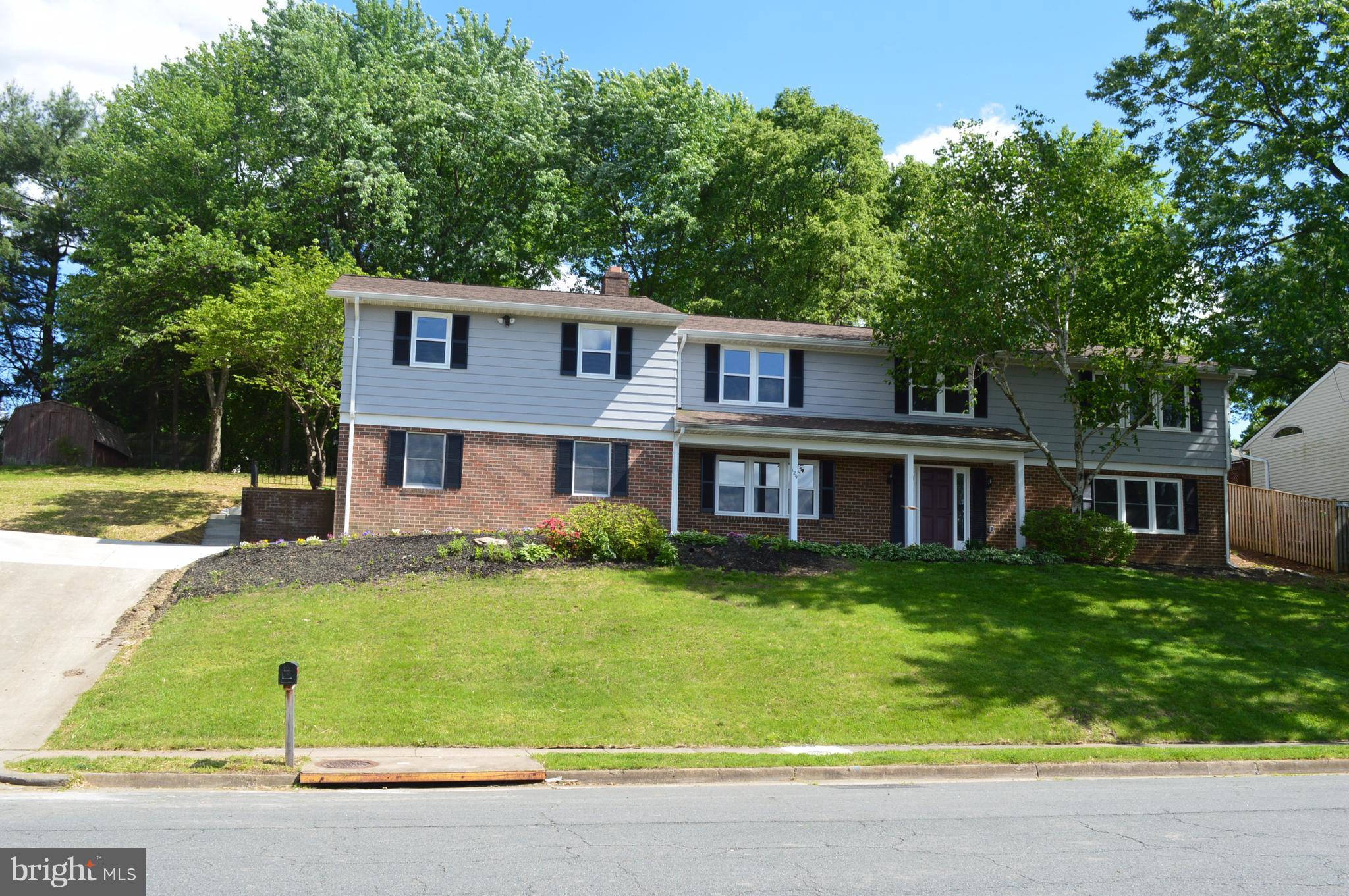 LEESBURG ESTATES - Residential