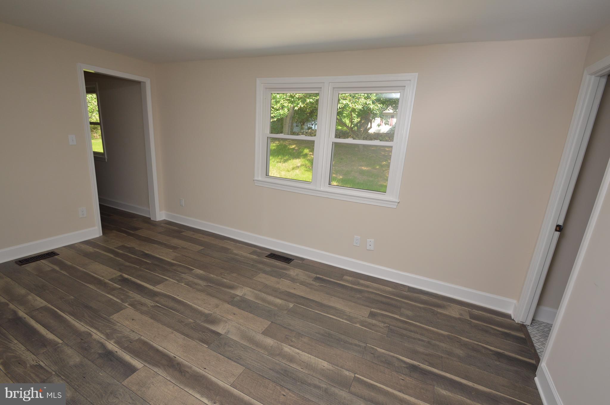 LEESBURG ESTATES - Residential