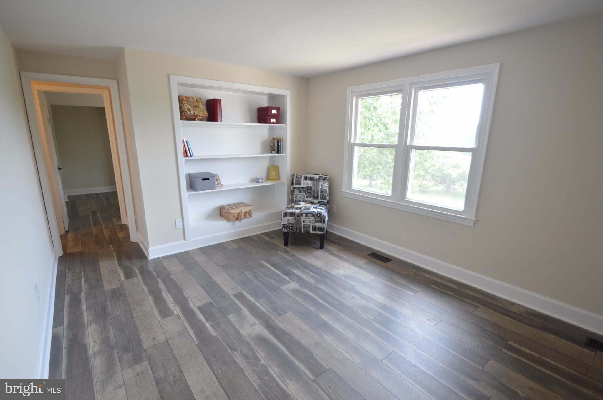 LEESBURG ESTATES - Residential