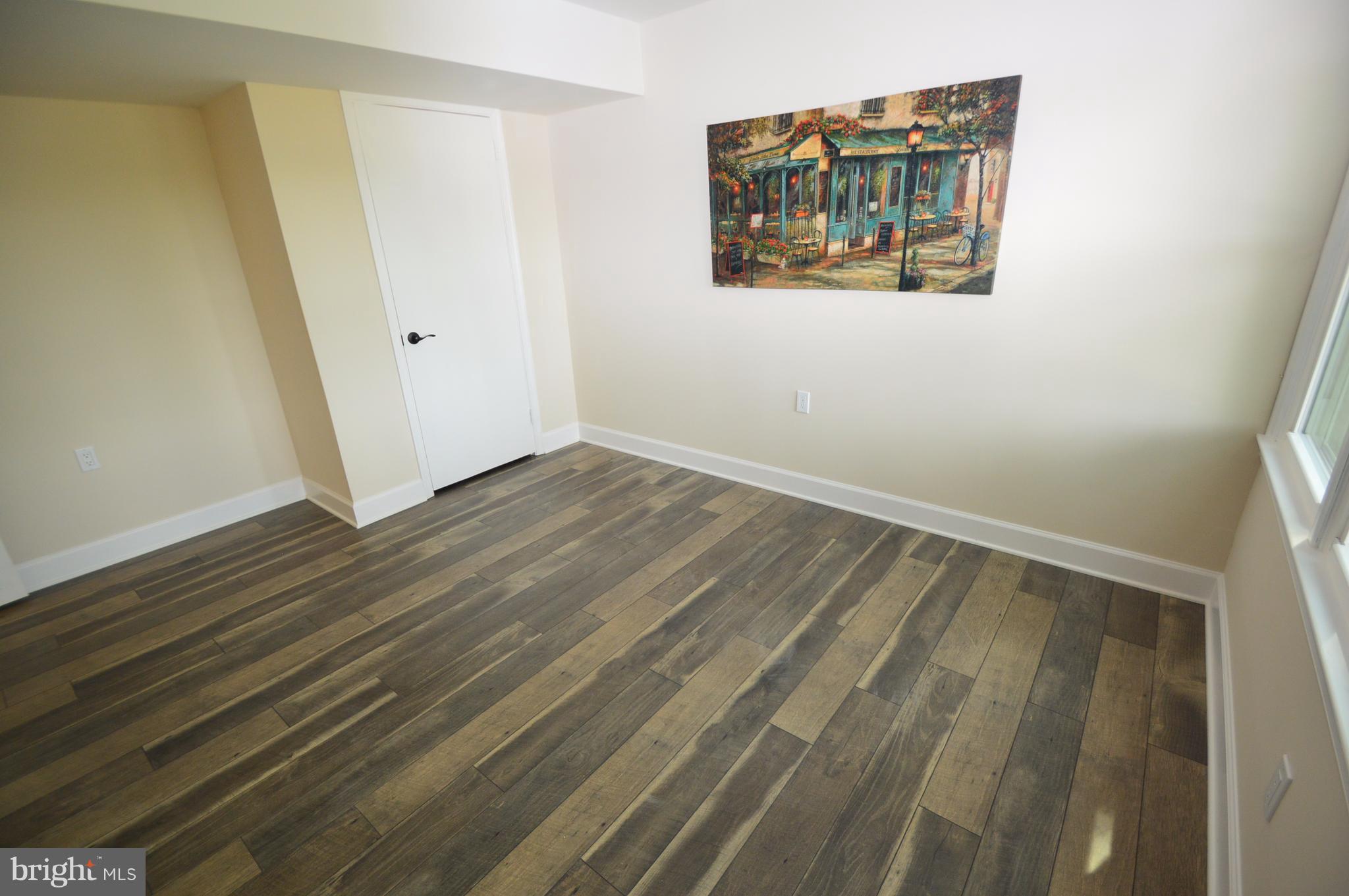 LEESBURG ESTATES - Residential