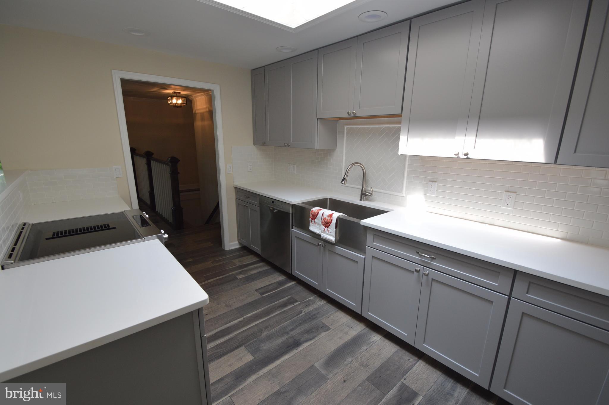 LEESBURG ESTATES - Residential