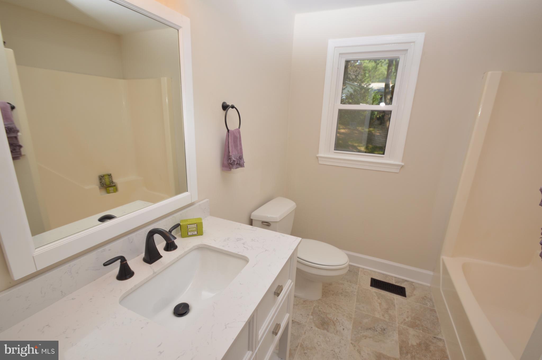 LEESBURG ESTATES - Residential