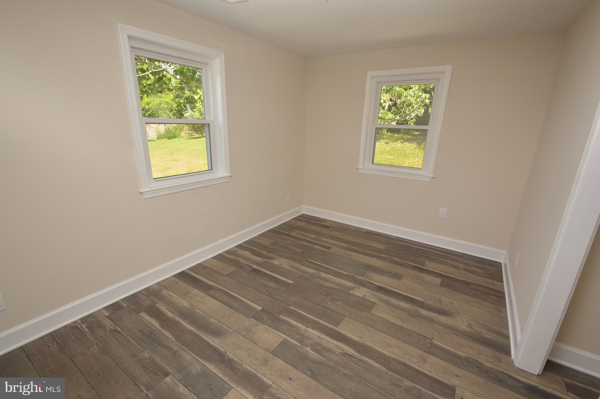 LEESBURG ESTATES - Residential