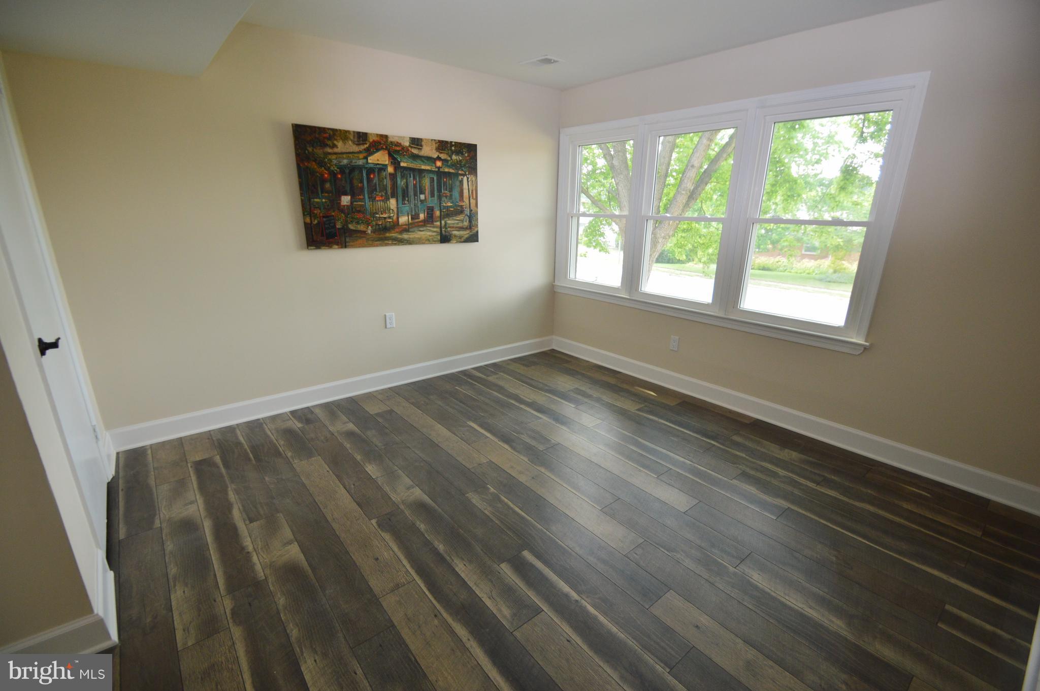 LEESBURG ESTATES - Residential