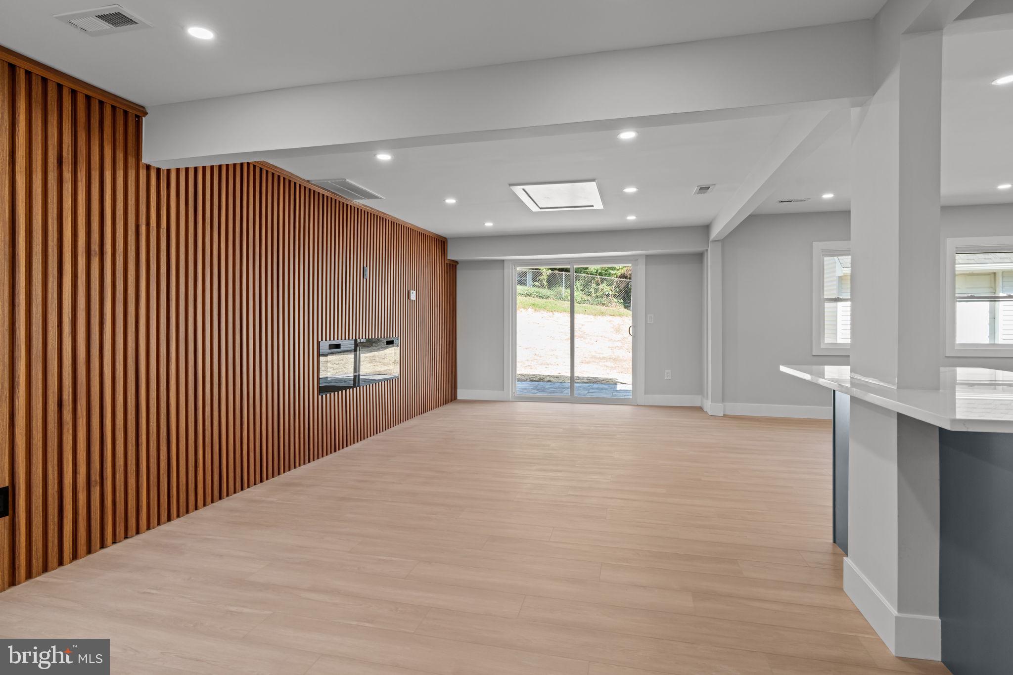 RED CEDAR HILL - Residential