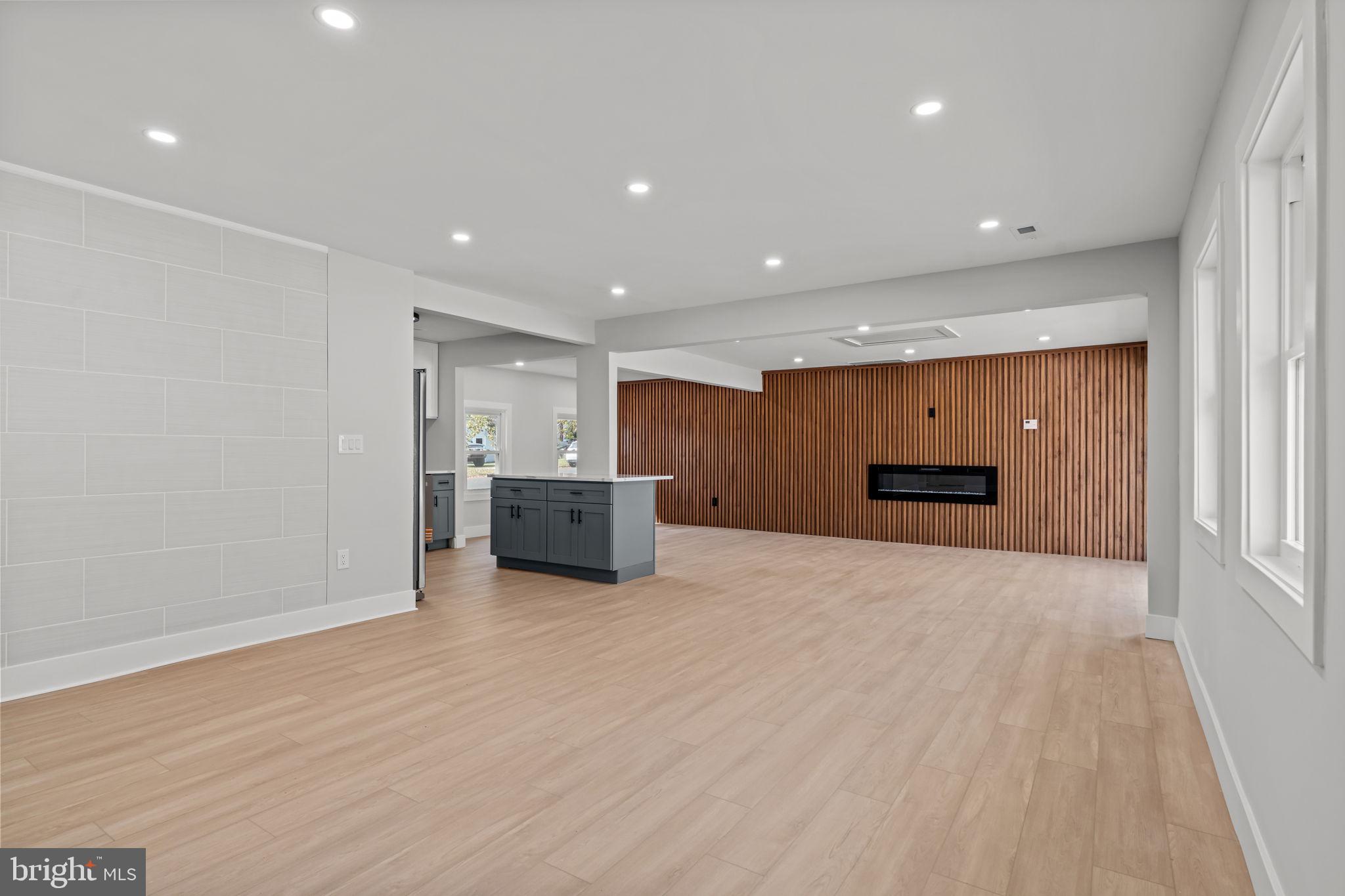 RED CEDAR HILL - Residential